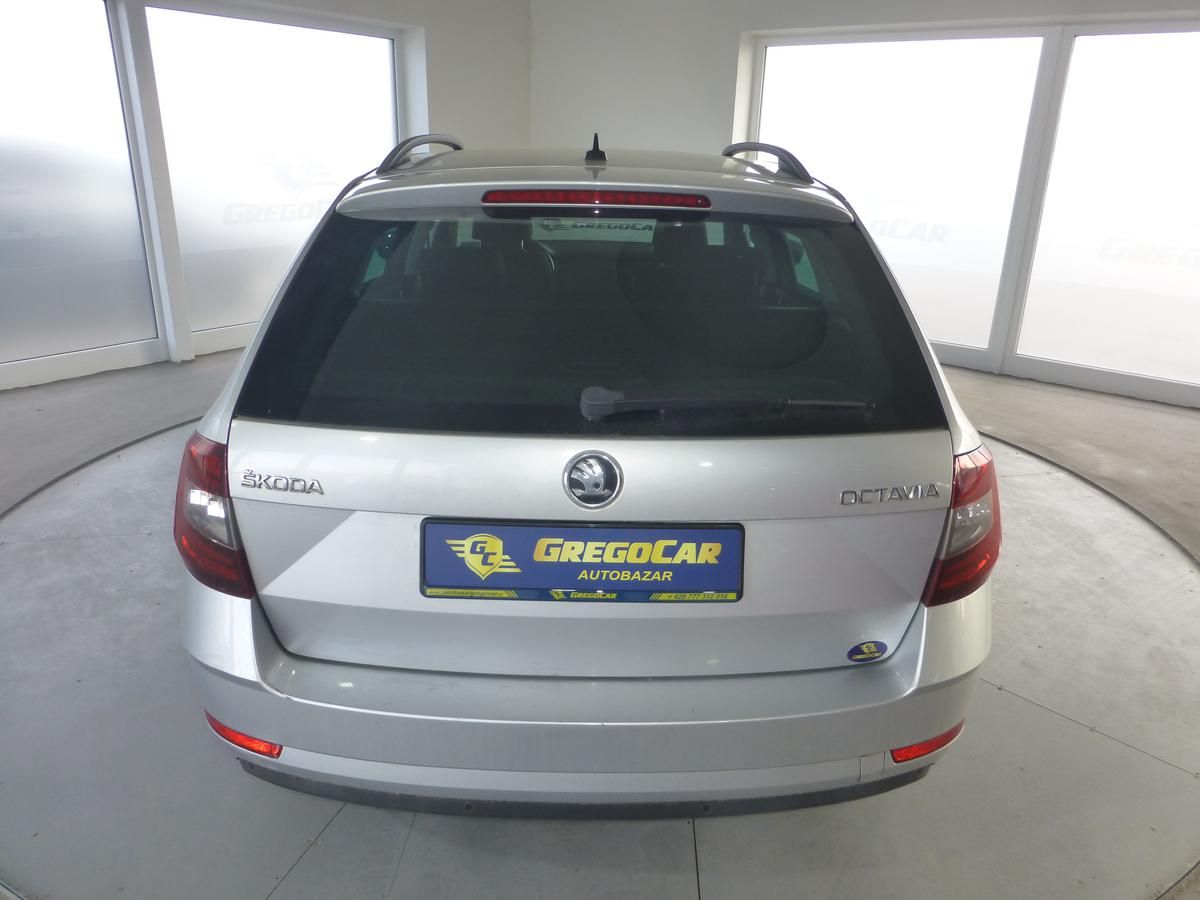 Škoda Octavia, 2,0TDI*VYHŘ.SED**ALU**NAVIGACE - fotka 6