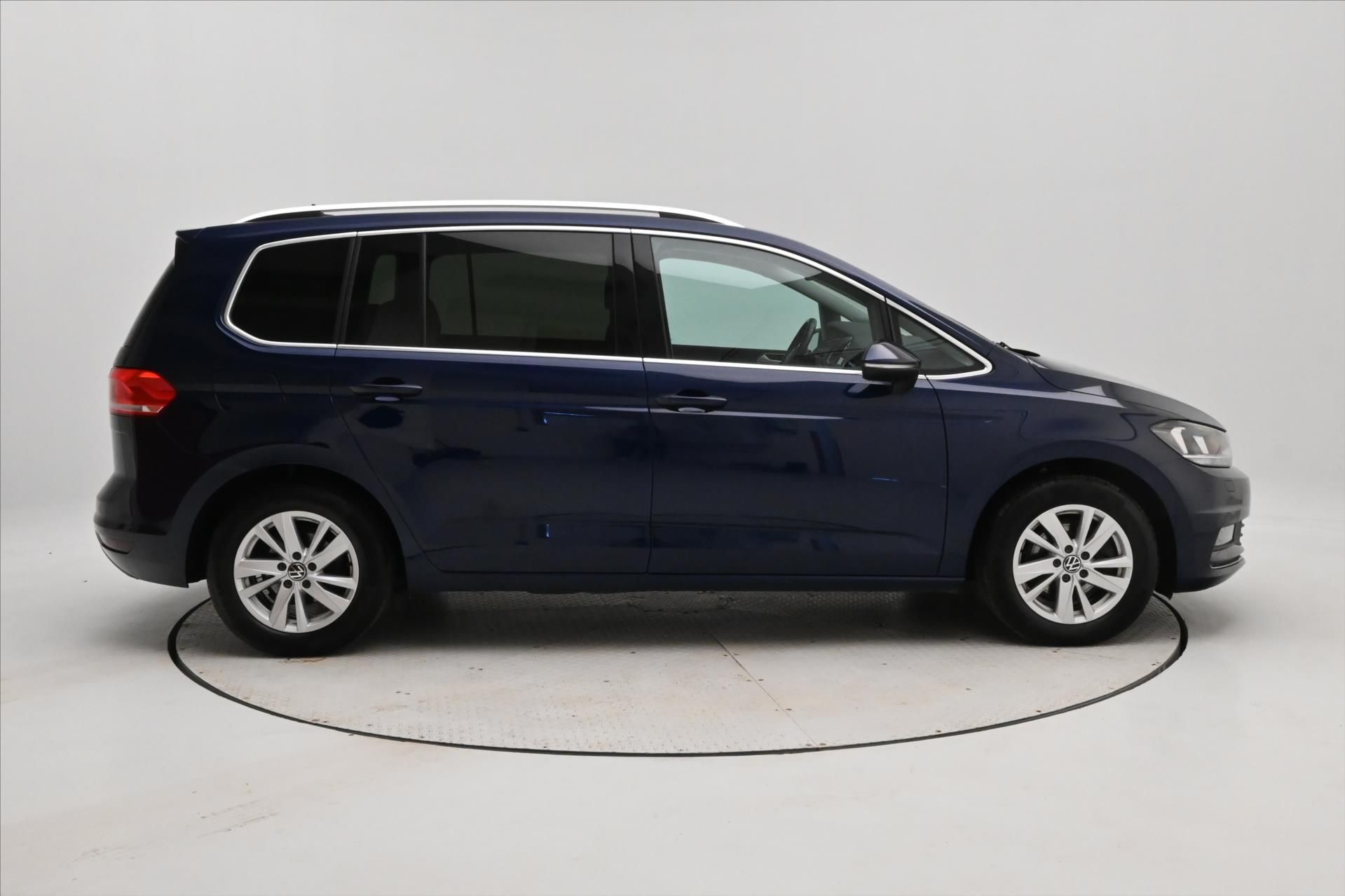 Volkswagen Touran, 2,0 TDI 110kW DSG 7Míst Záruka - fotka 4