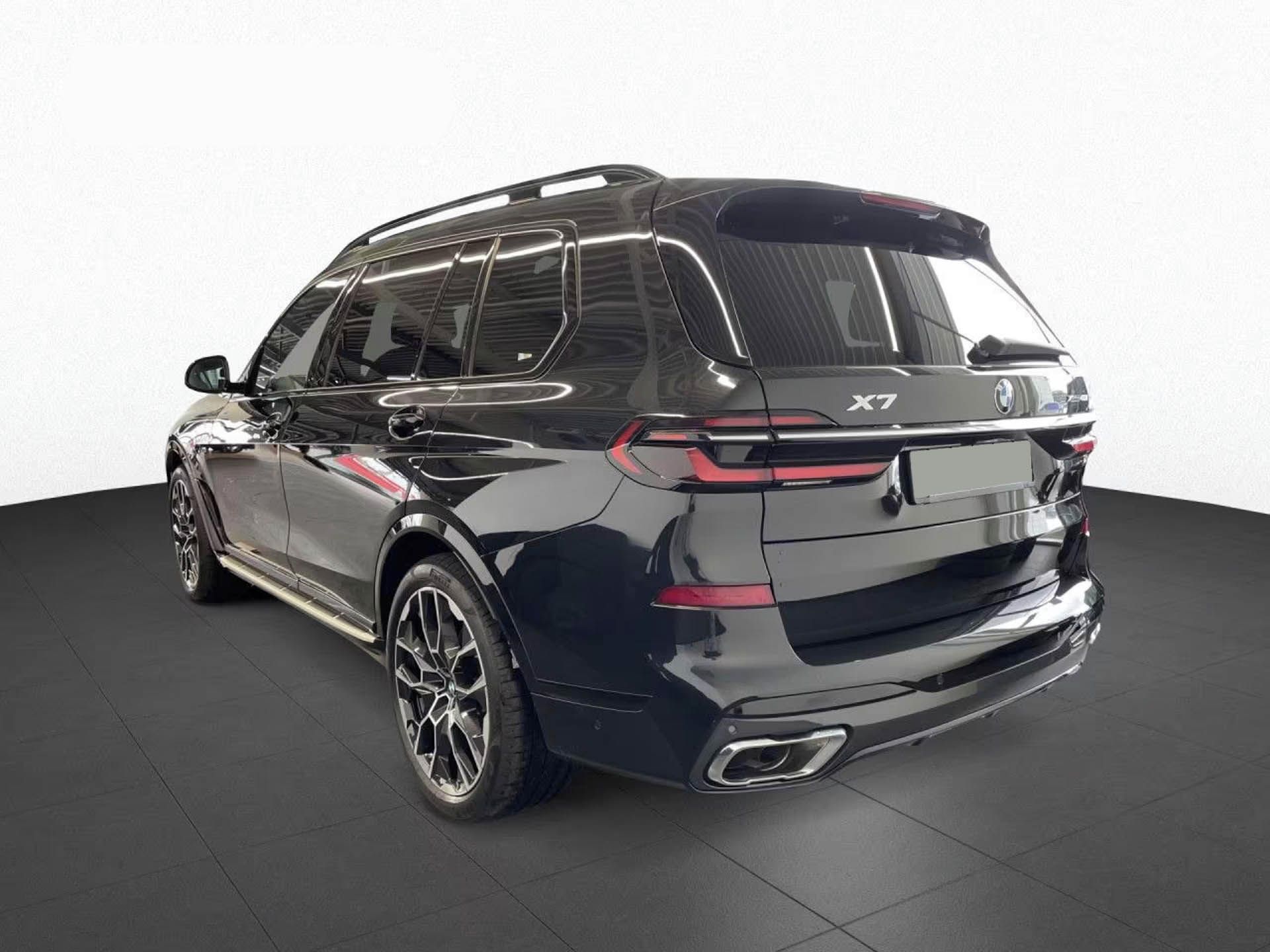 BMW X7, xDrive40i M-Sport ExDrive SkyL - fotka 5