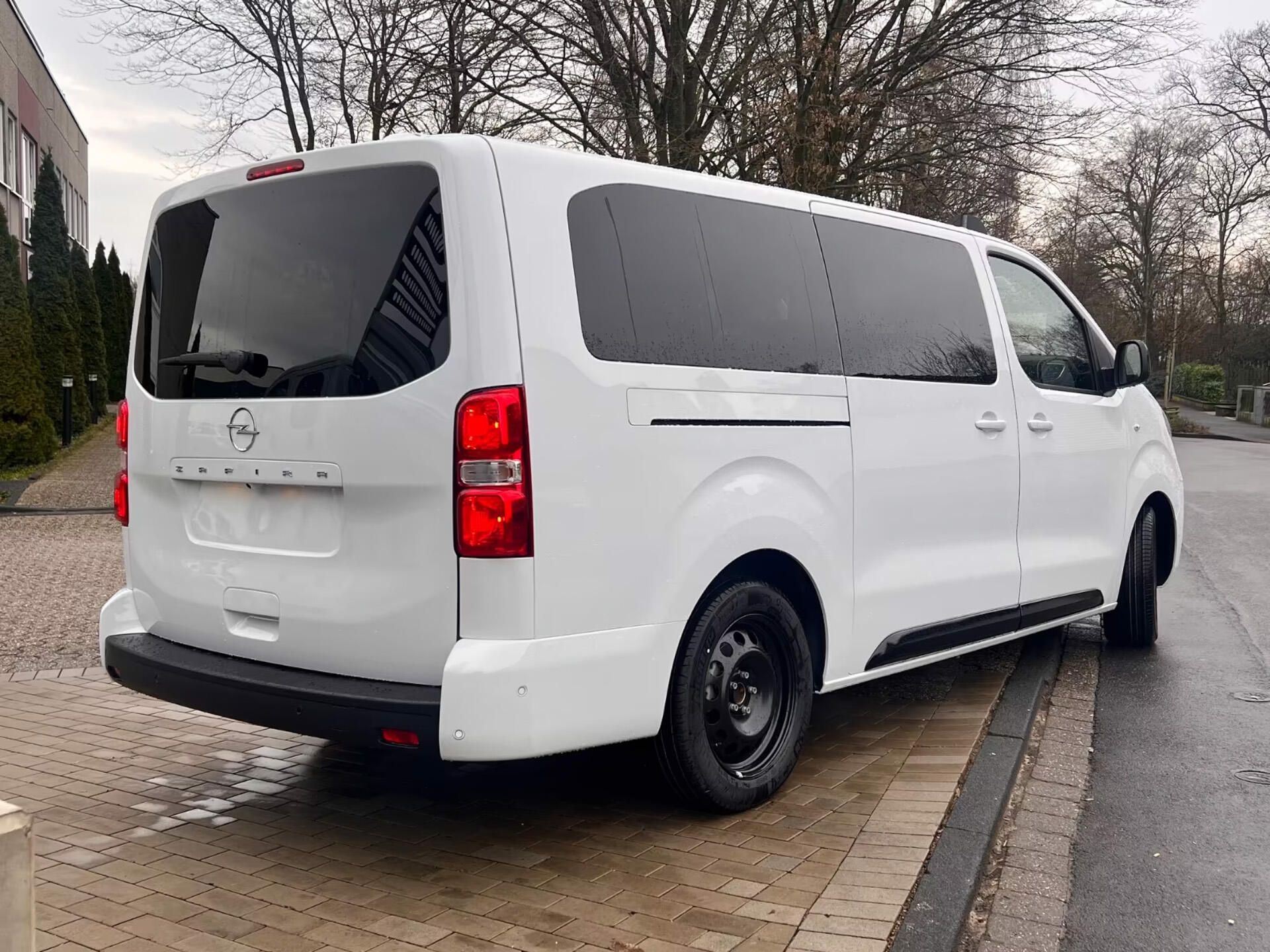 Opel Zafira, L2 XL Edition 130kW - fotka 6