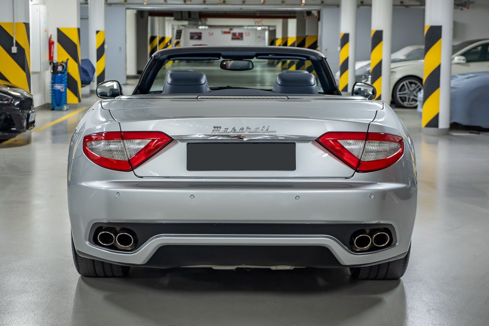 Maserati GranCabrio, od soukromého sběratele aut - fotka 5