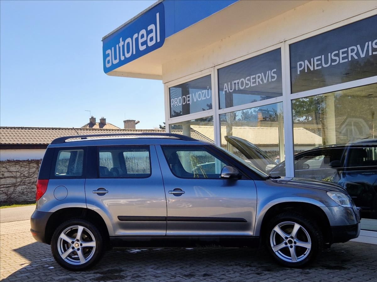 Škoda Yeti, 2,0 TDI ALU Z,L17 VÝHŘEV KLIMA - fotka 6