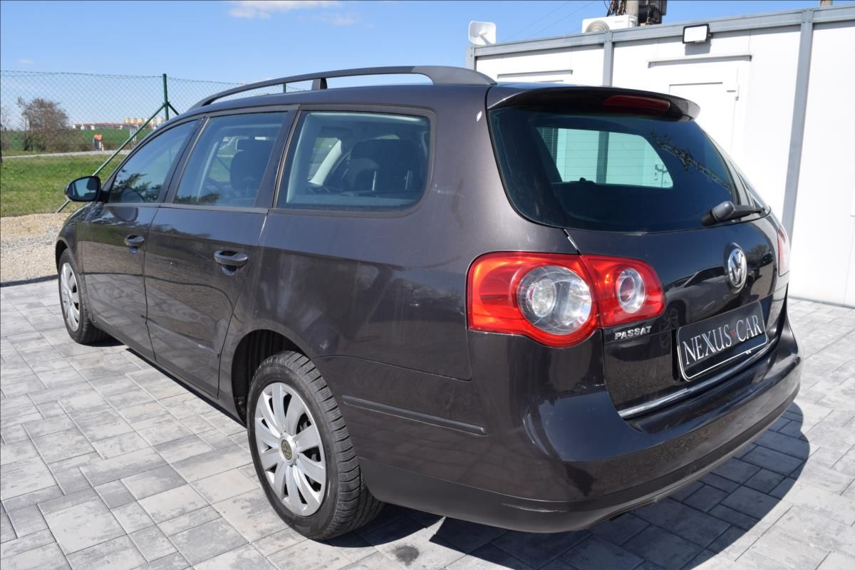 Volkswagen Passat, 1,9 TDI 77KW KLIMA 1XMAJITEL - fotka 6