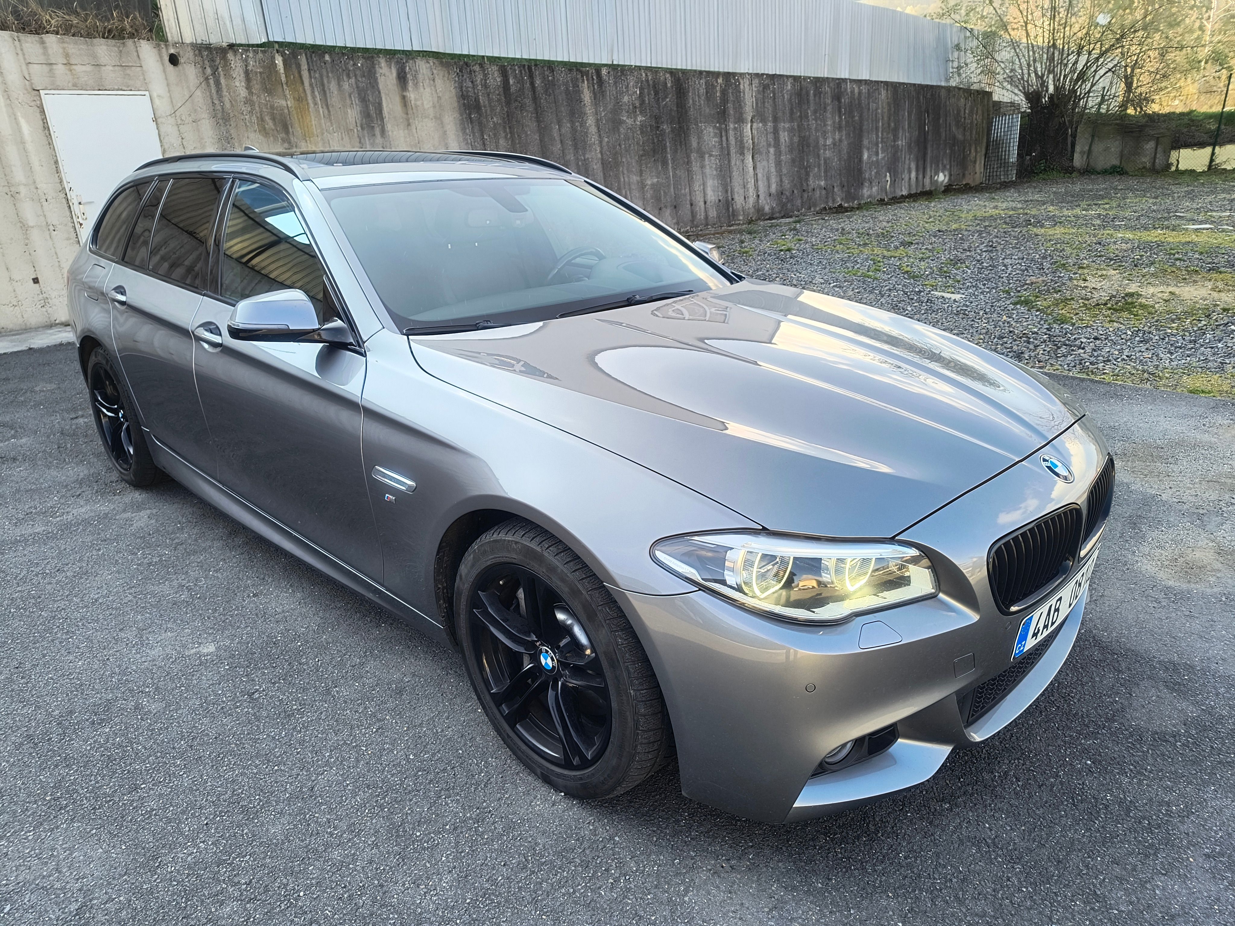 BMW Řada 5, 525d M xDRIVE/HEAD-UP/PANORAMA - fotka 6