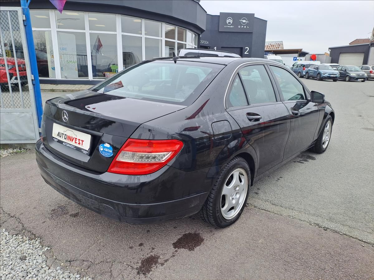 Mercedes-Benz Třídy C, 200 CDI - fotka 3