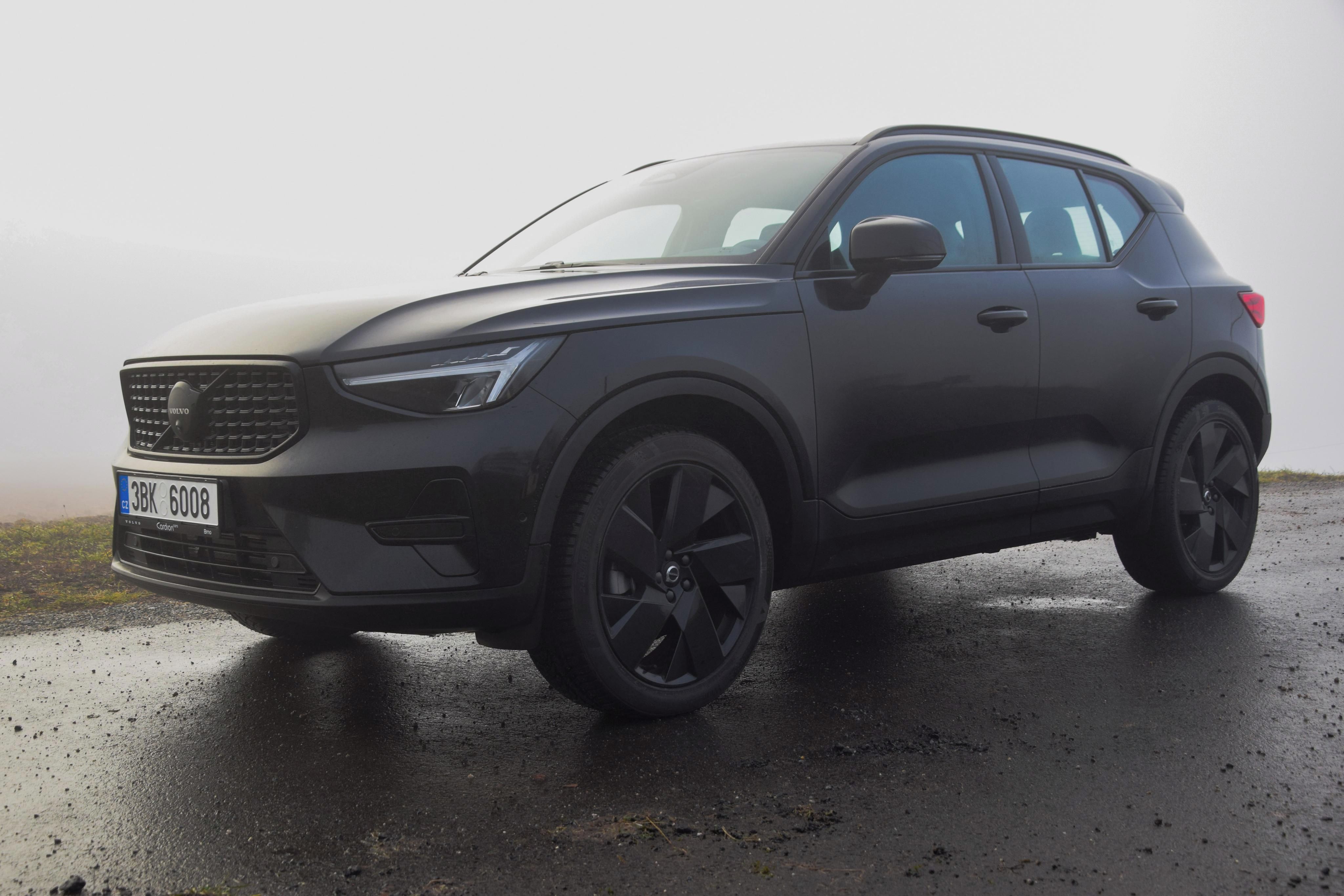 Volvo XC40, Volvo XC40, PLUS BLACK EDITION - fotka 4