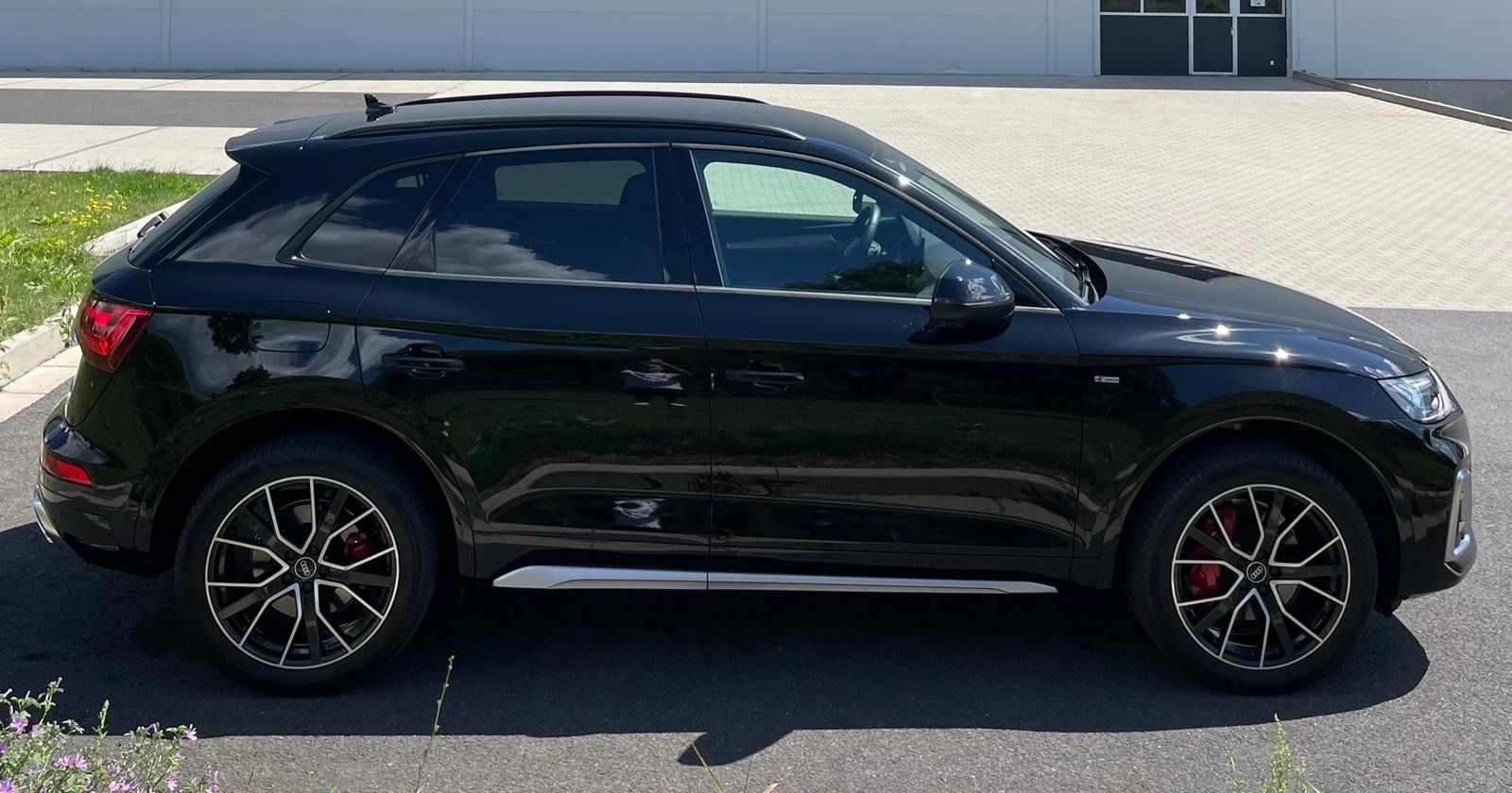 Audi Q5, 40 TDi 150KW S line quattro - fotka 5