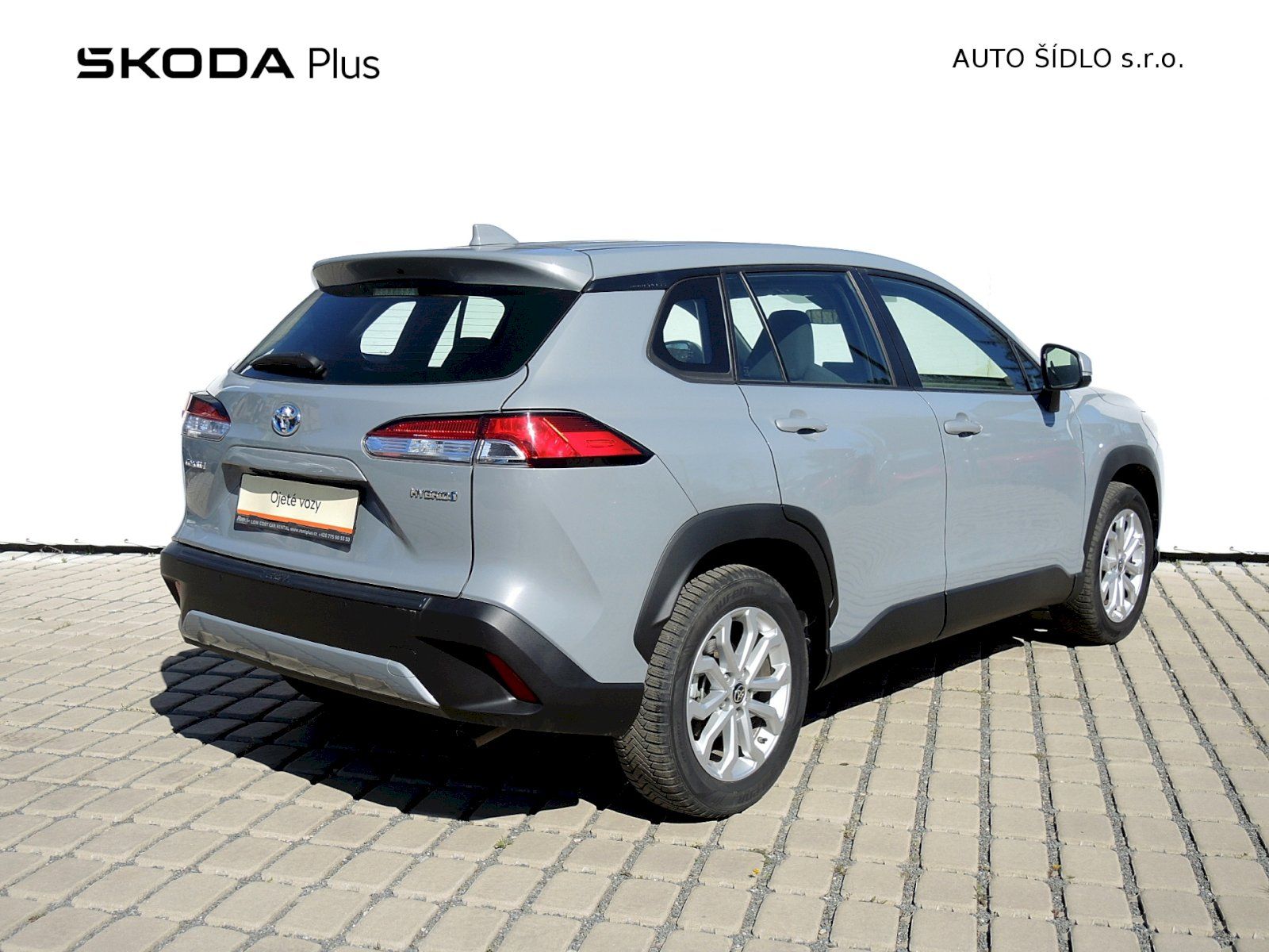 Toyota Corolla Cross, 2,0 Hybrid e-CVT 146 kW  Comfo - fotka 2