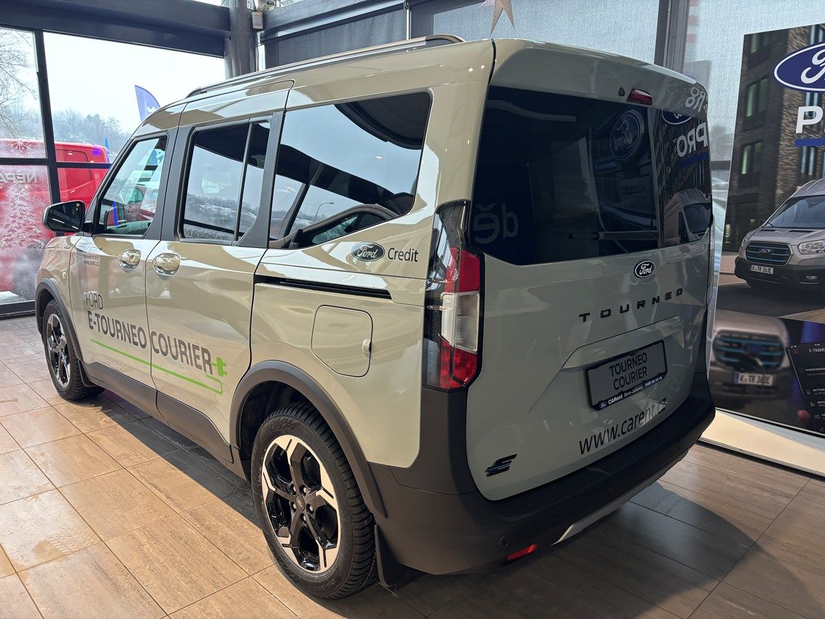 Ford Tourneo Courier, Active L1, 43 kWh Elektromotor - fotka 4