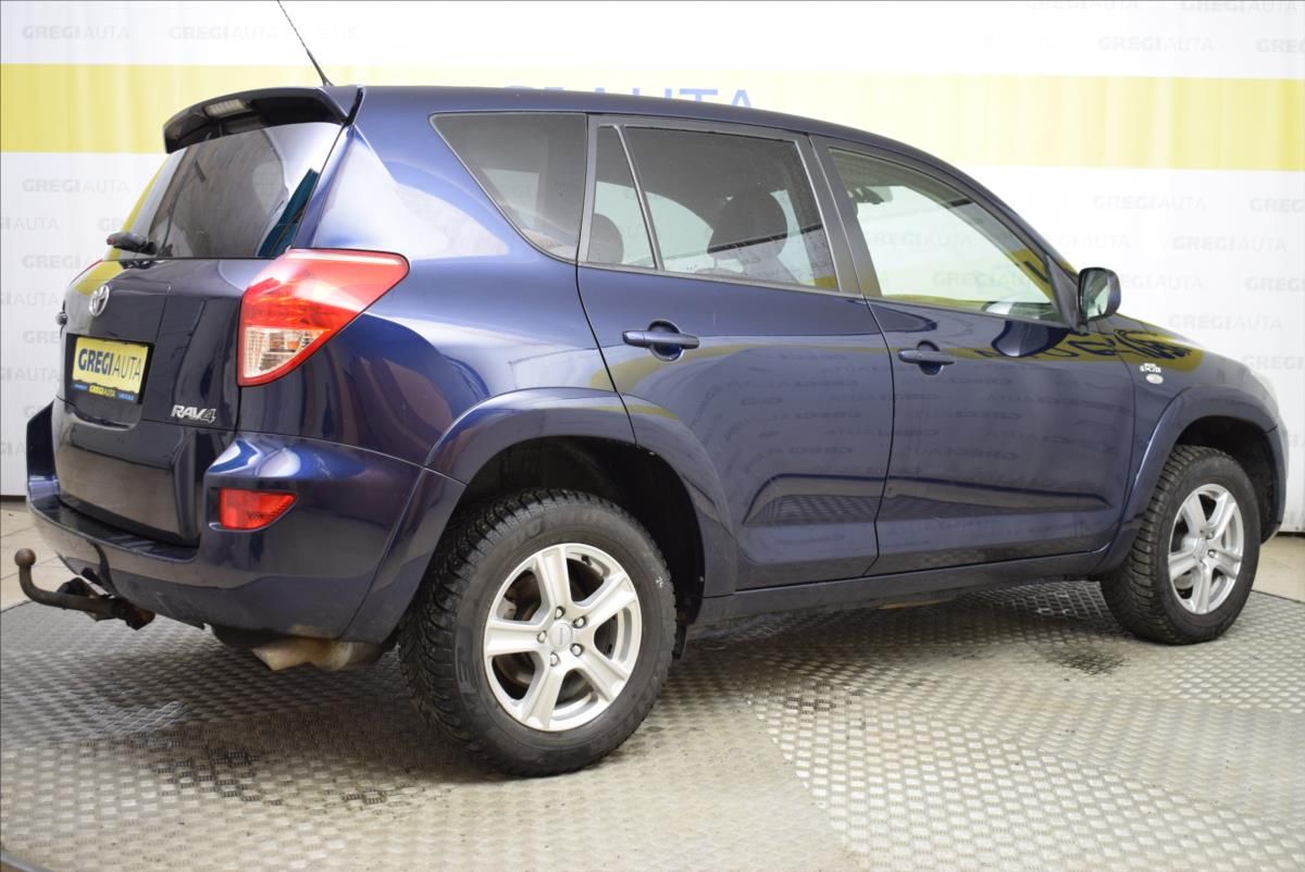 Toyota Rav4, 2,2 D-CAT 4x4 SOL - fotka 5