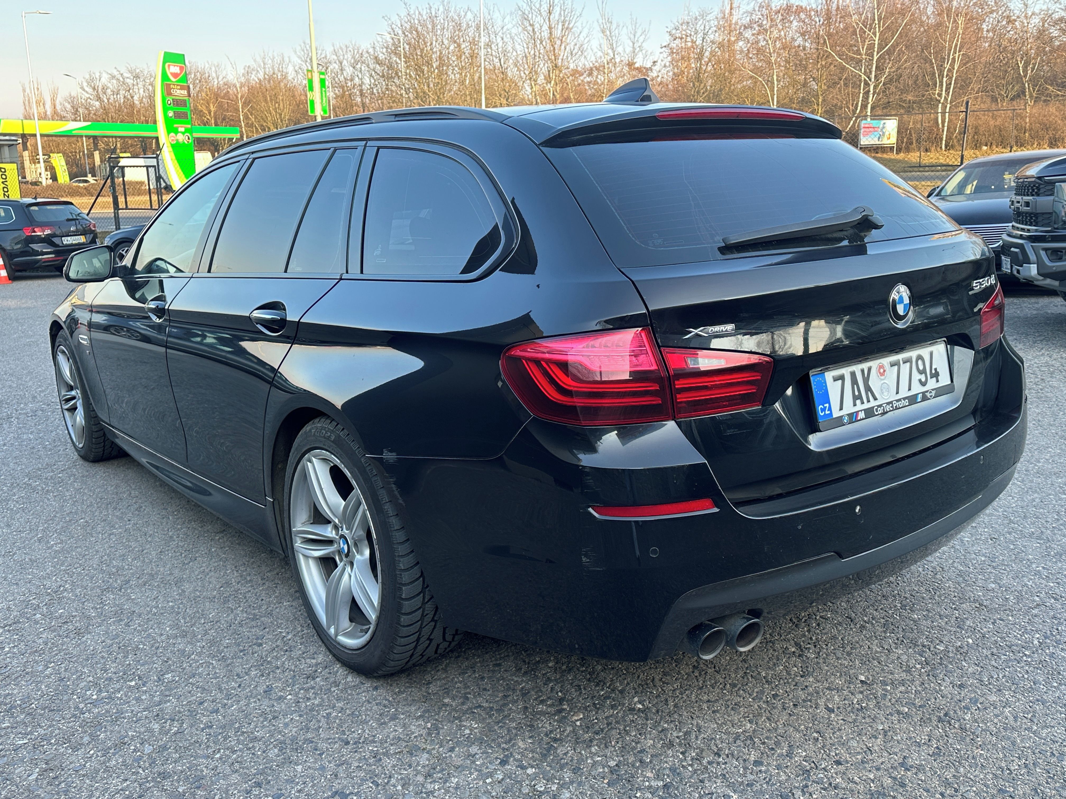 BMW Řada 5, BMW 530D 2015 - fotka 4