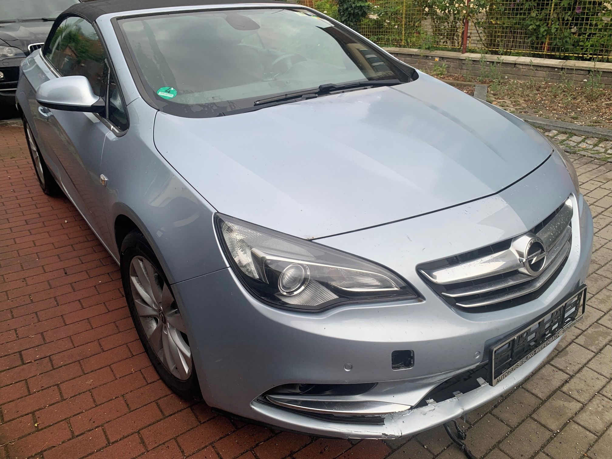 Opel Cascada, Opel Cascada havarovaná - fotka 5