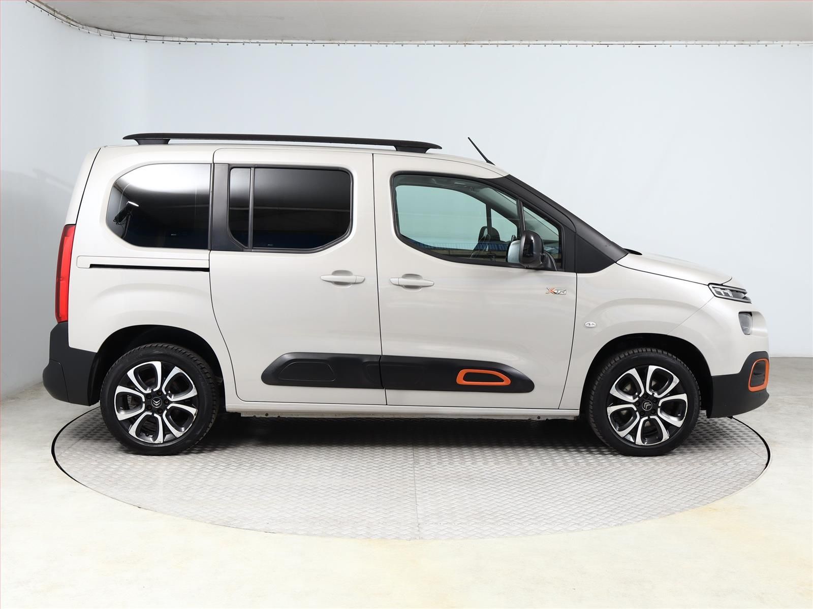 Citroën Berlingo, 1.5 BlueHDi, Feel, 5Míst - fotka 6