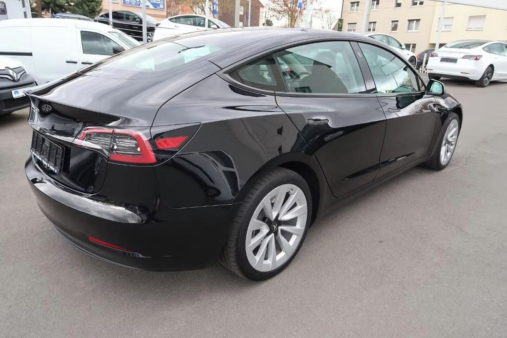 Tesla Model 3, Basis RWD*360° kamera*Kůže* - fotka 4