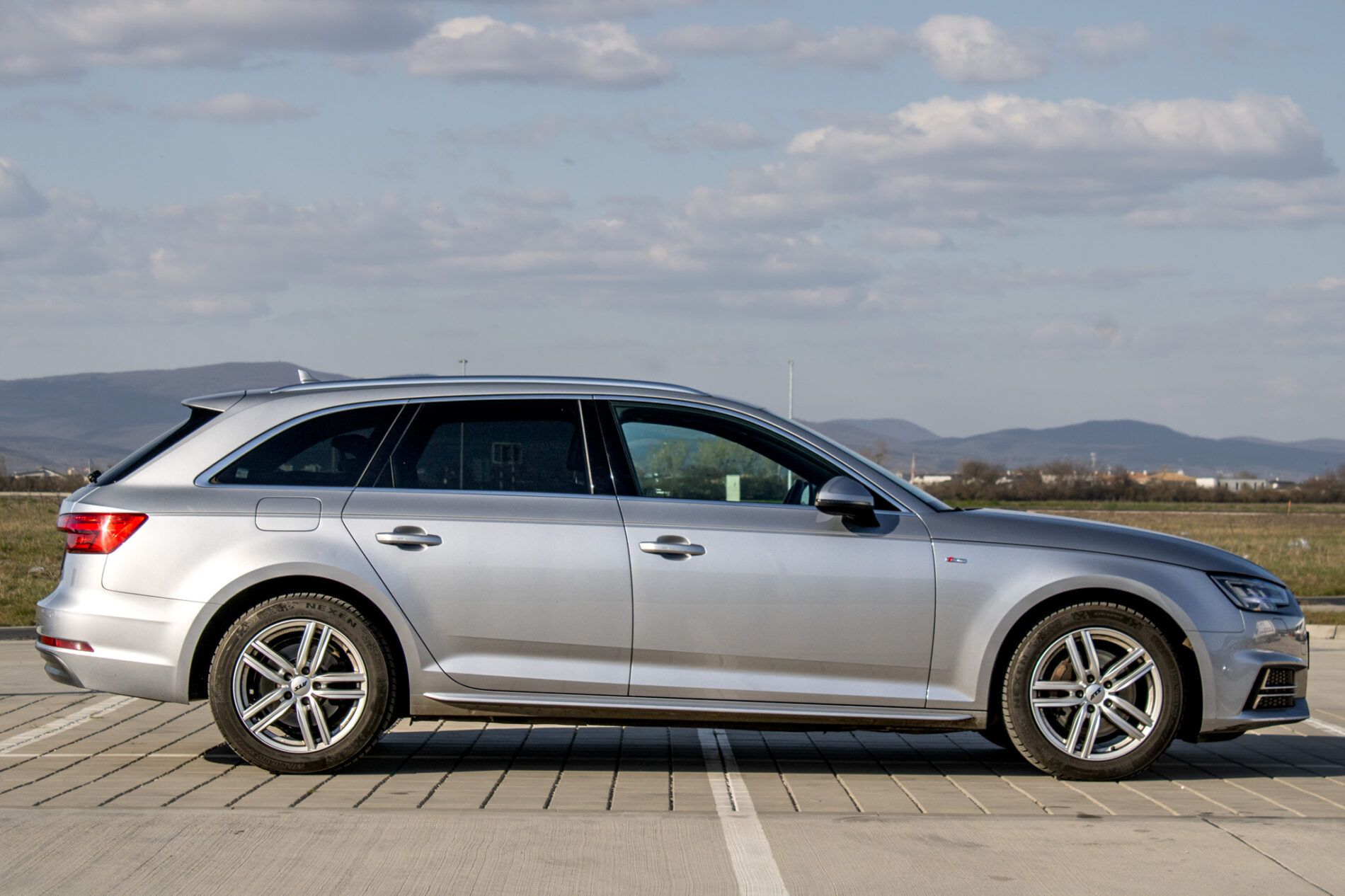 Audi A4 Avant - fotka 4