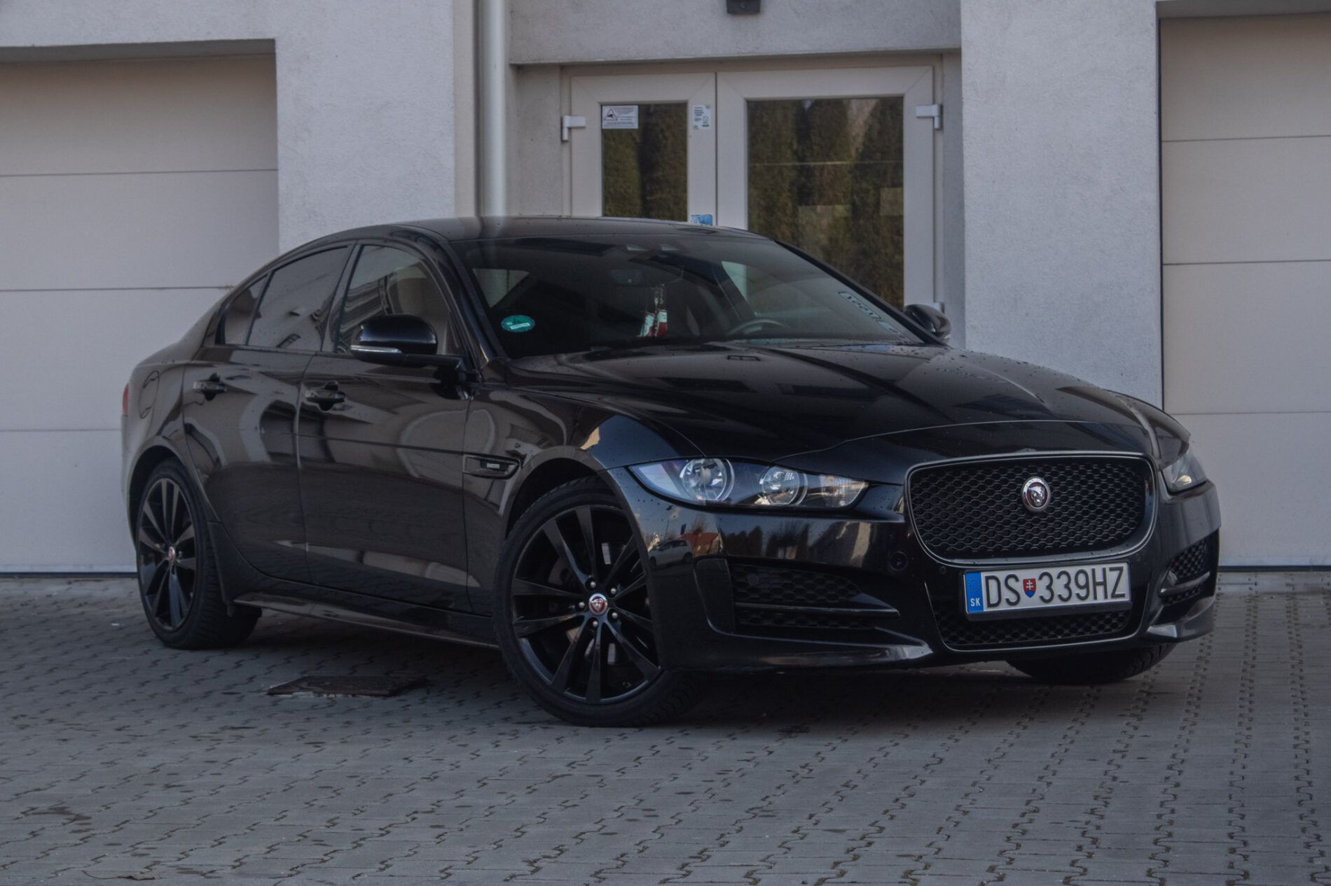 Jaguar XE - fotka 6