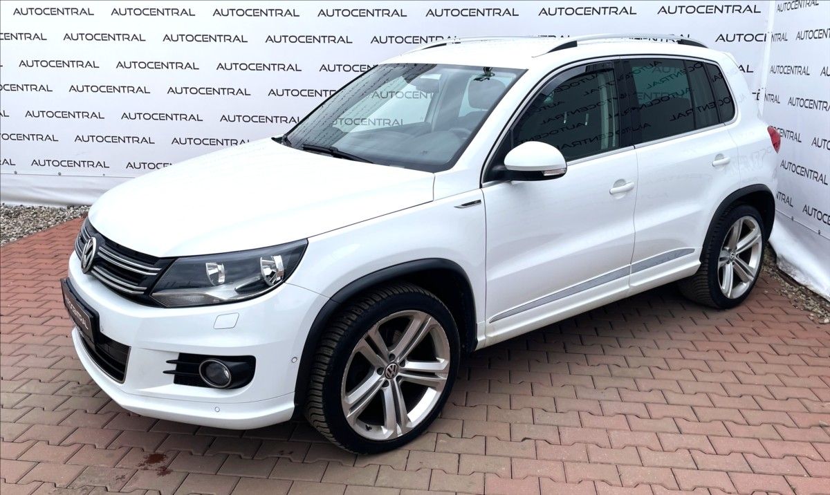Volkswagen Tiguan, 2,0 TDi,103kW,R-line,4x4,serv. - fotka 3