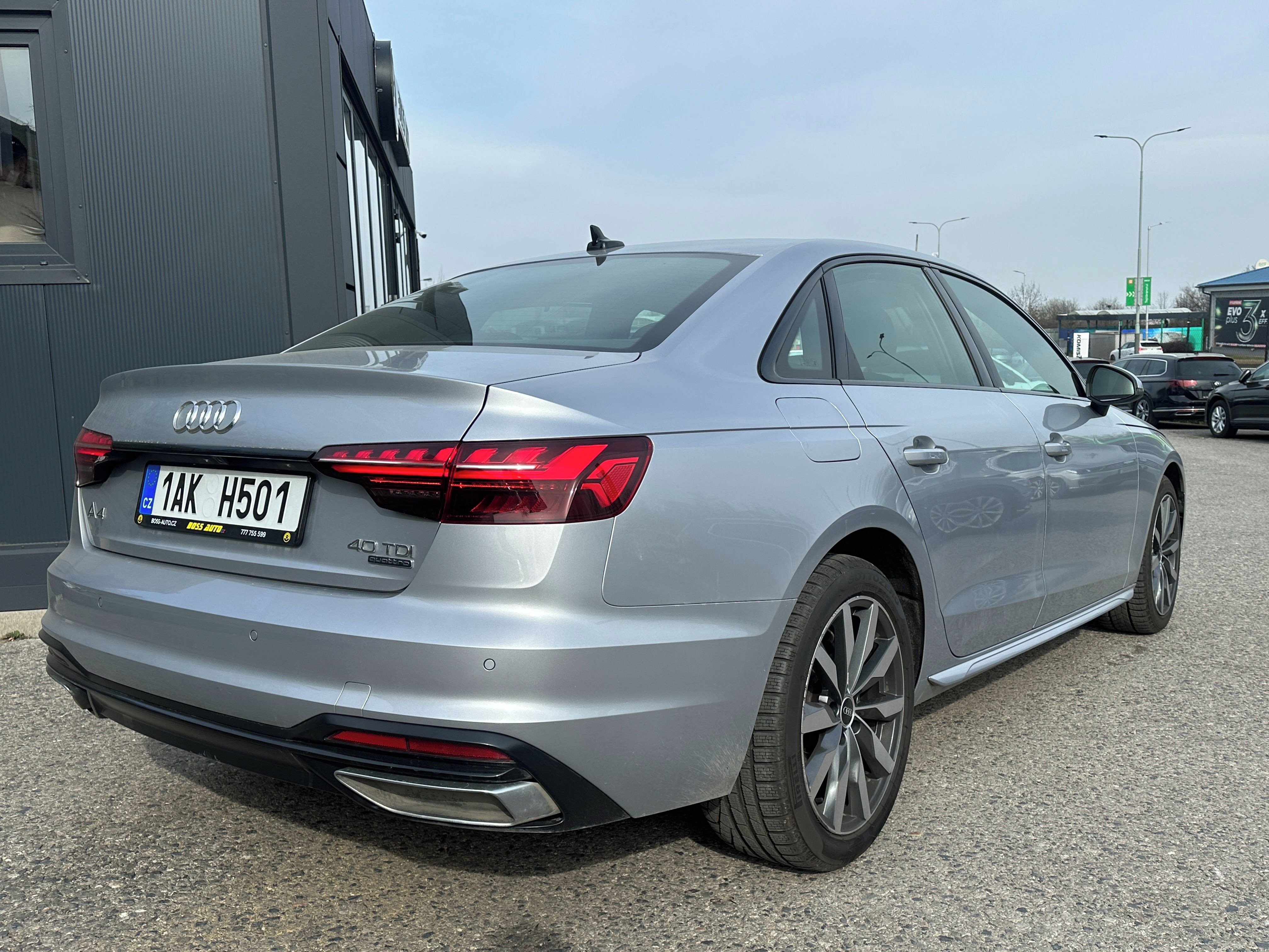 Audi A4, Audi A4  2021 - fotka 6