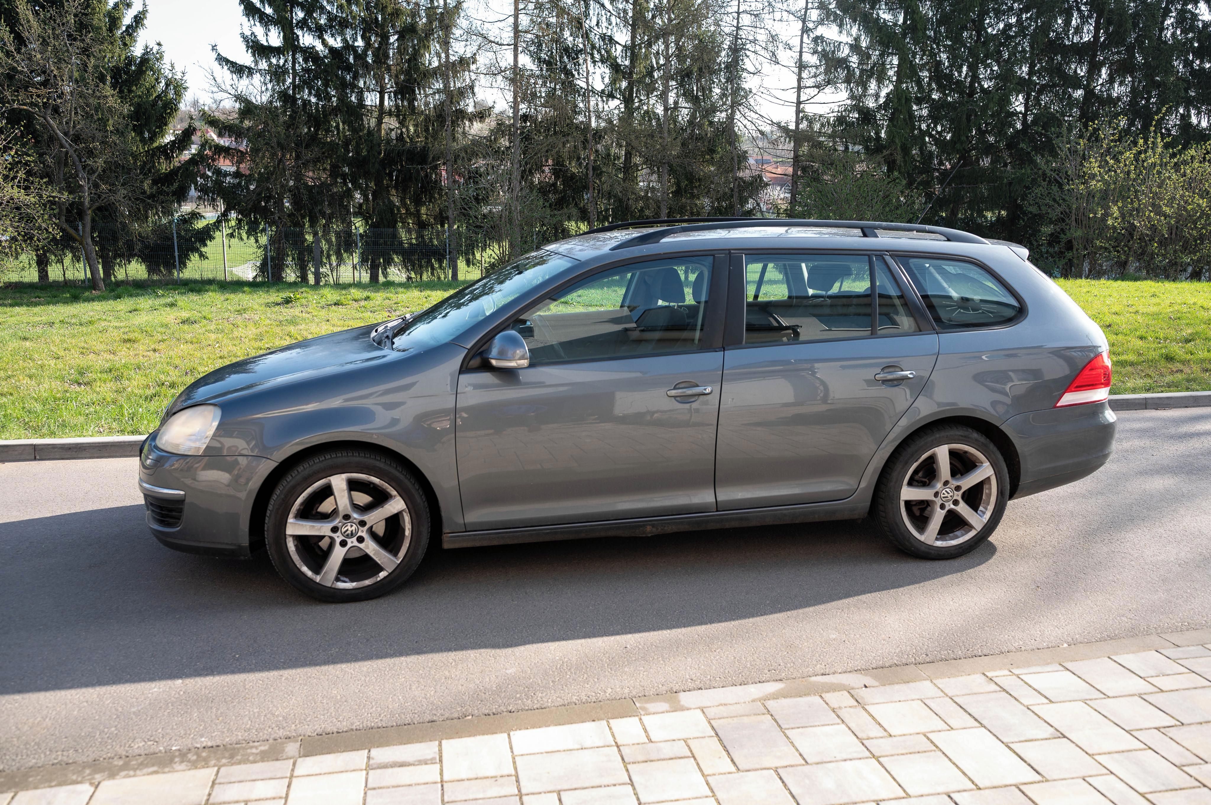 Volkswagen Golf, 1.6 MPI, 2008, tažné, NOVÁ STK - fotka 4