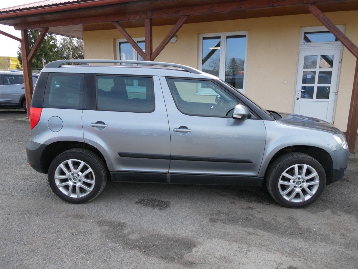 Škoda Yeti, 1,8 TSI 118 kW Experience 4x4 - fotka 2