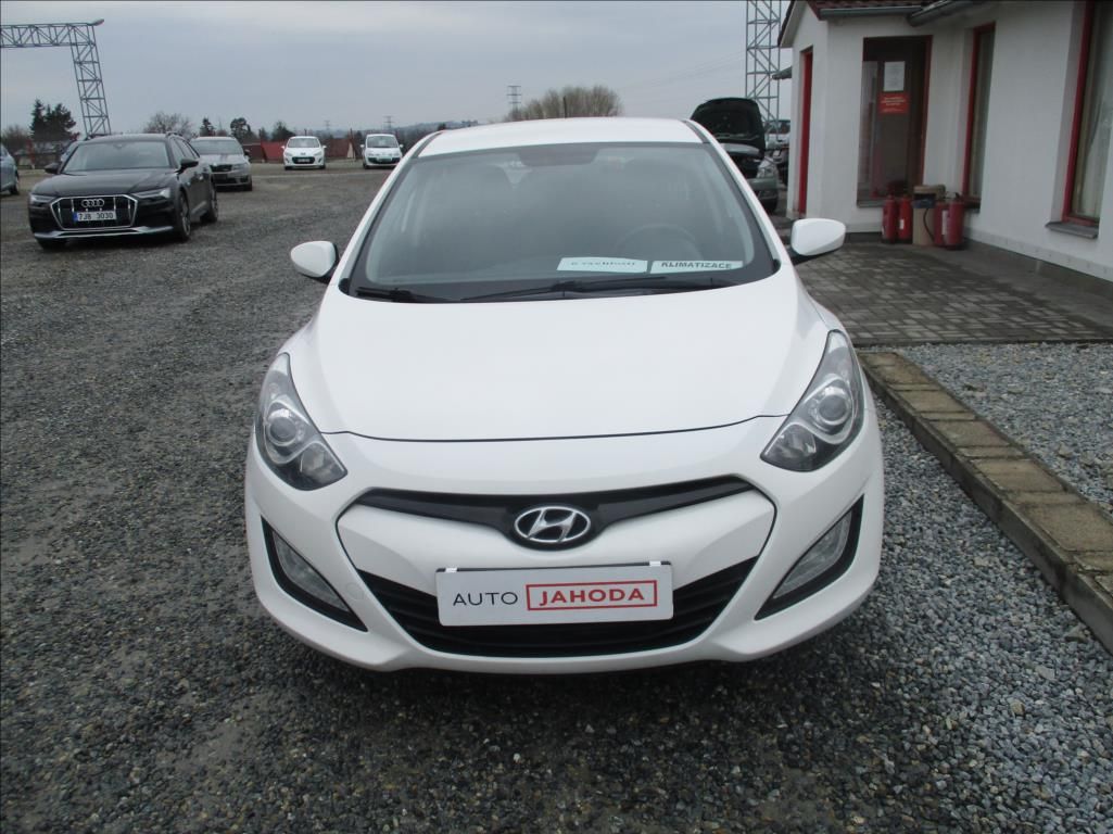 Hyundai i30, 1,6 i 16v, klima, servis, CZ, - fotka 2