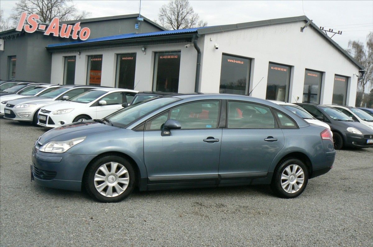 Citroën C4, 1,6 I 16V-1. MAJITEL ČR