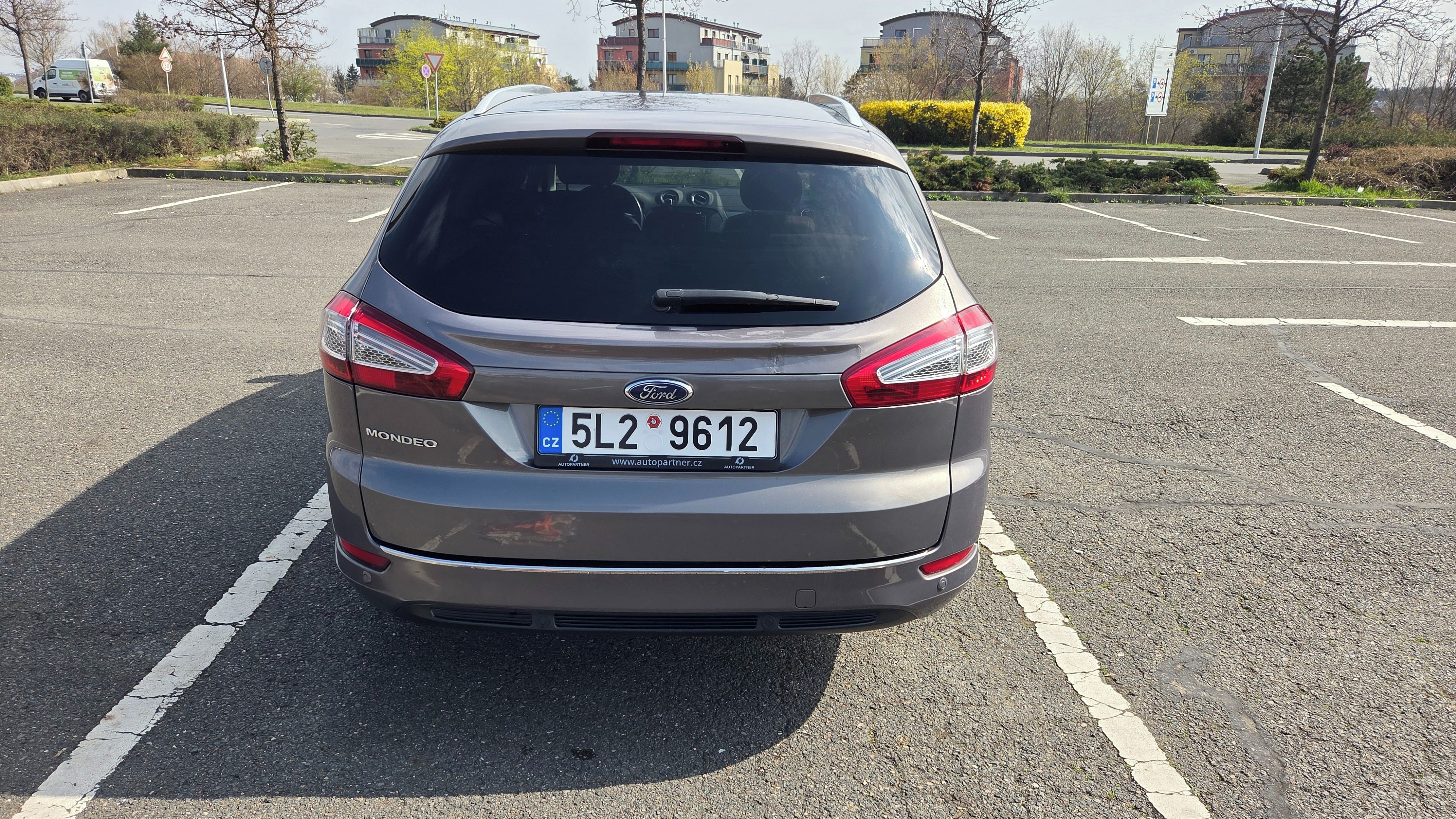 Ford Mondeo, Prodám Ford Mondeo 120KW autom - fotka 3