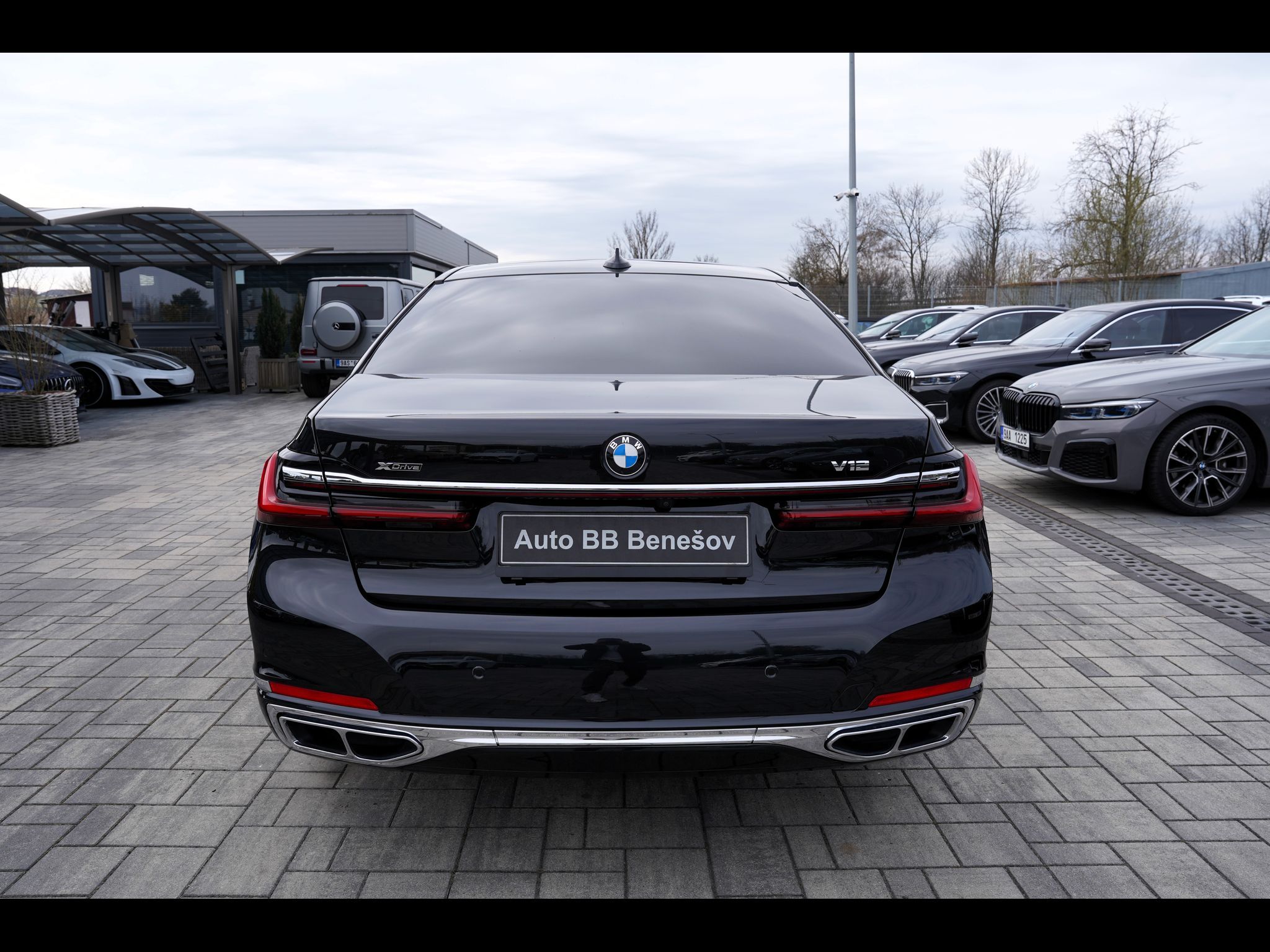 BMW Řada 7, M760Li xDrive/6.6i/V12/590PS - fotka 5