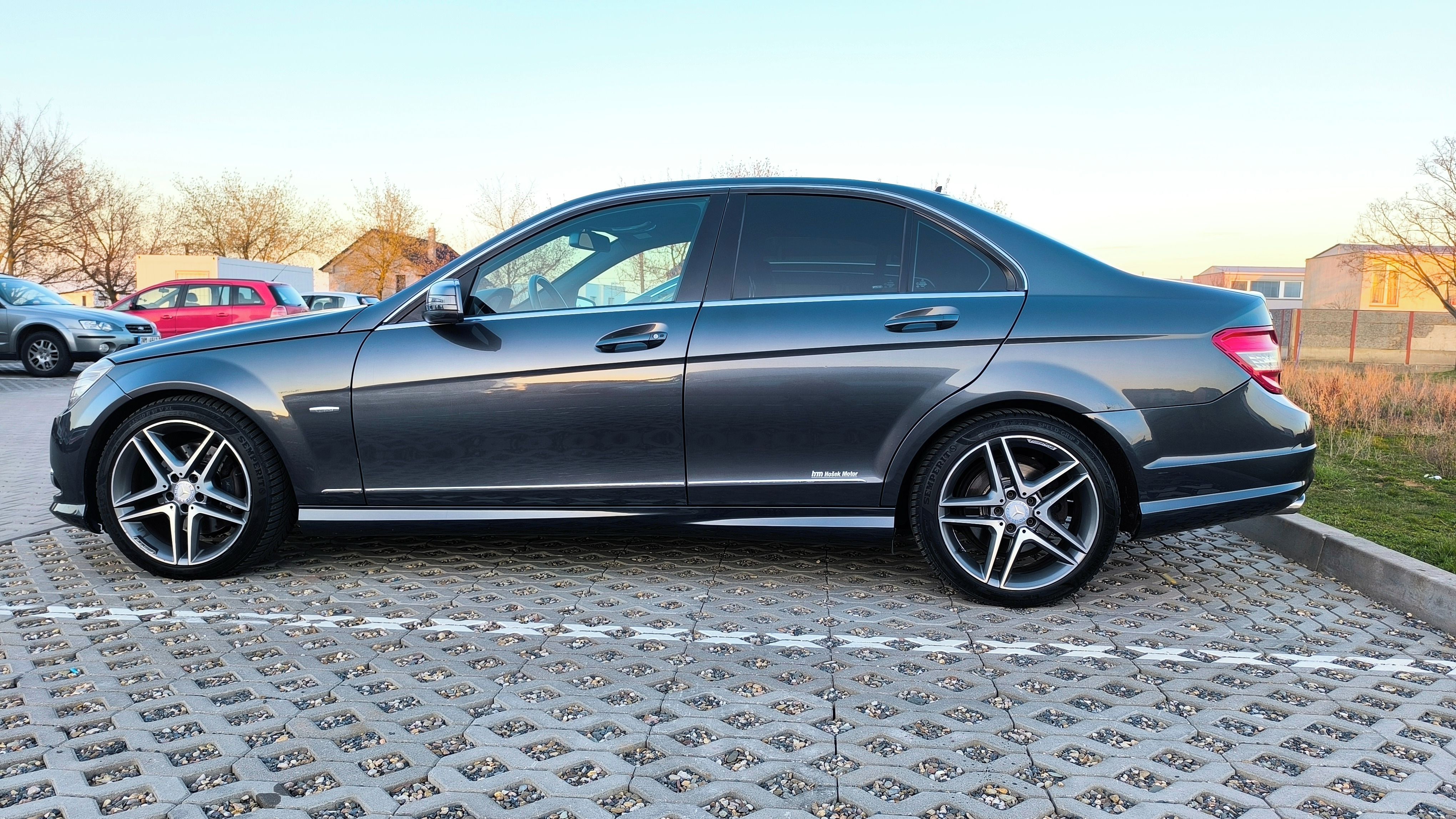Mercedes-Benz Třídy C, 320CDI, 4x4, AMG paket - fotka 2