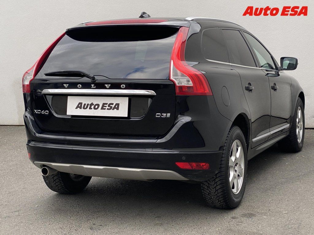 Volvo XC60, 2.0D,Summum,bixen,kůže - fotka 4