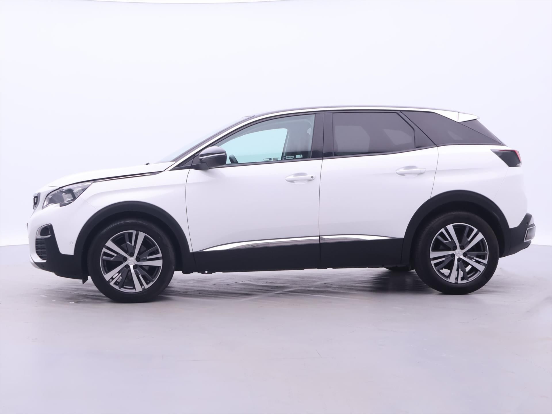 Peugeot 3008, 1.2 PT 96kW Aut. Allure CZ - fotka 4
