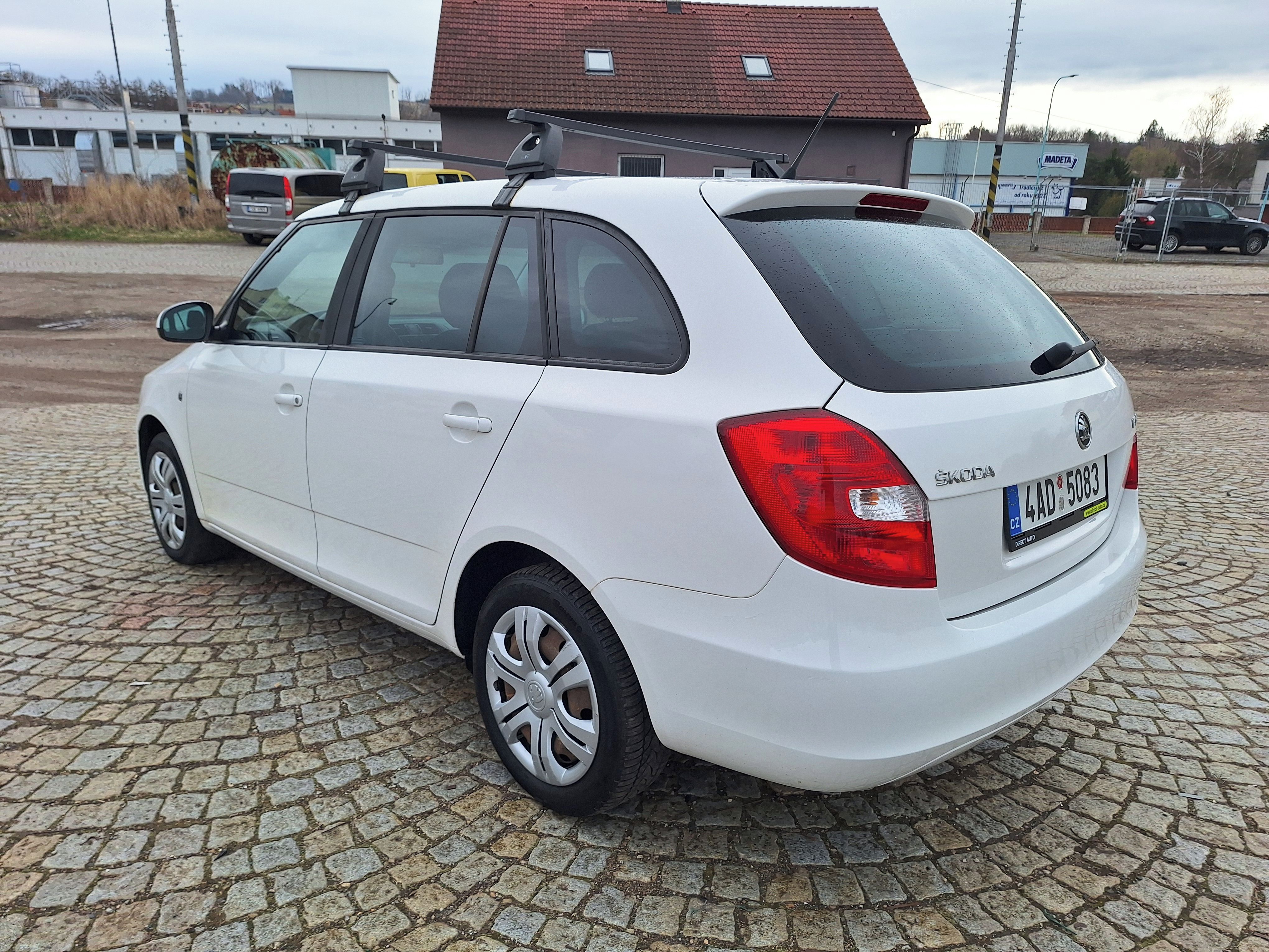 Škoda Fabia, 1.6 Tdi Facelift PLNÝ SERVIS!! - fotka 2