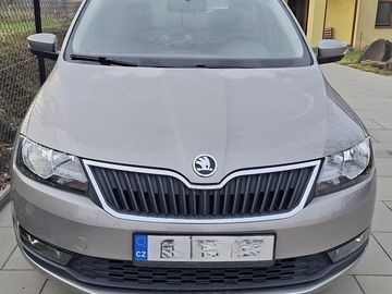 benzín 1.0 - skvělý stav