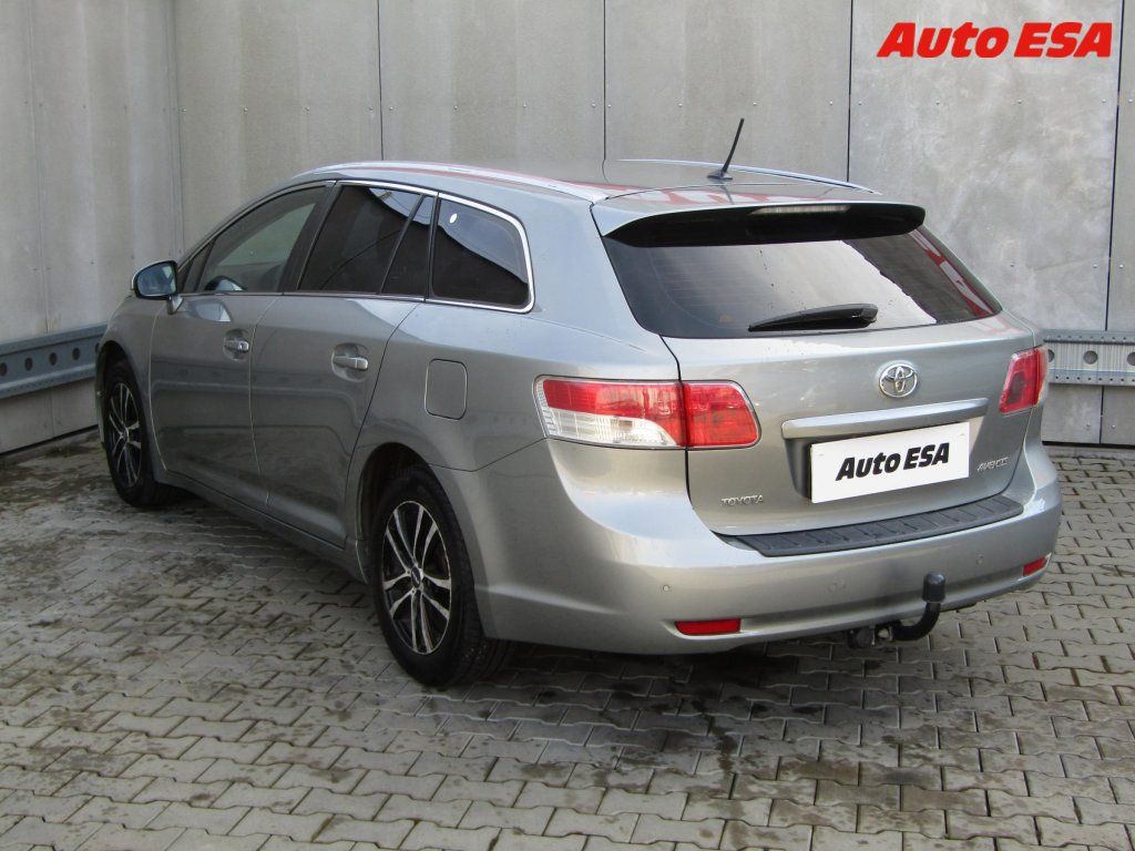 Toyota Avensis, 1.8 i,AT,TZ - fotka 6