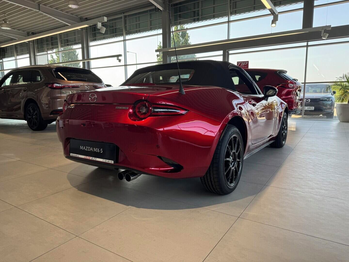 Mazda MX-5, 2ST Homura  1,5l e-Skyactiv G1 - fotka 4