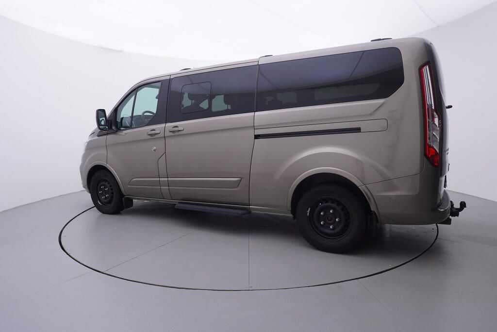 Ford Tourneo Custom, Titanium 2.0 136 kW - fotka 3