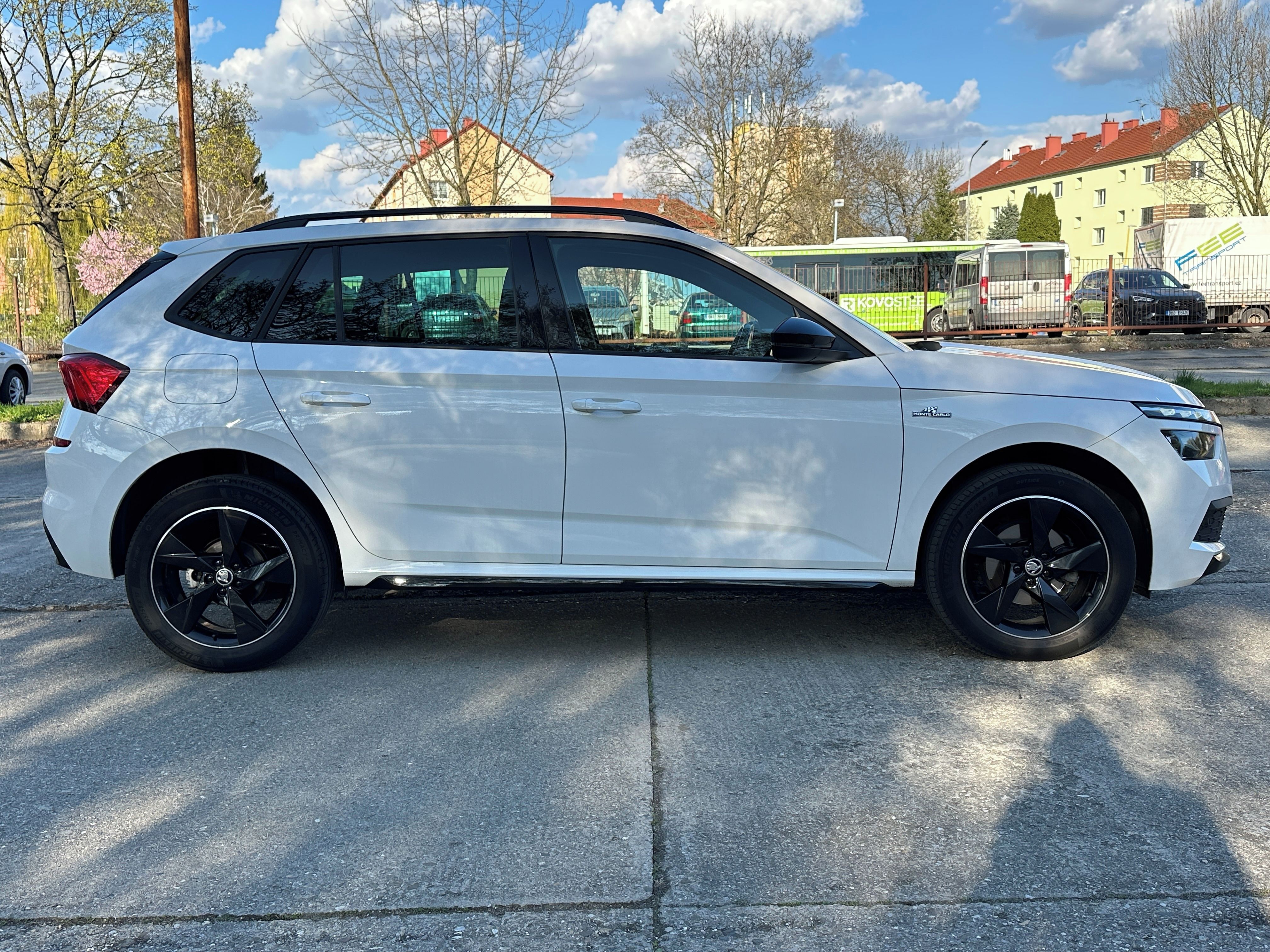 Škoda Kamiq, 1.5TSI Monte Carlo DSG PANO ČR - fotka 5