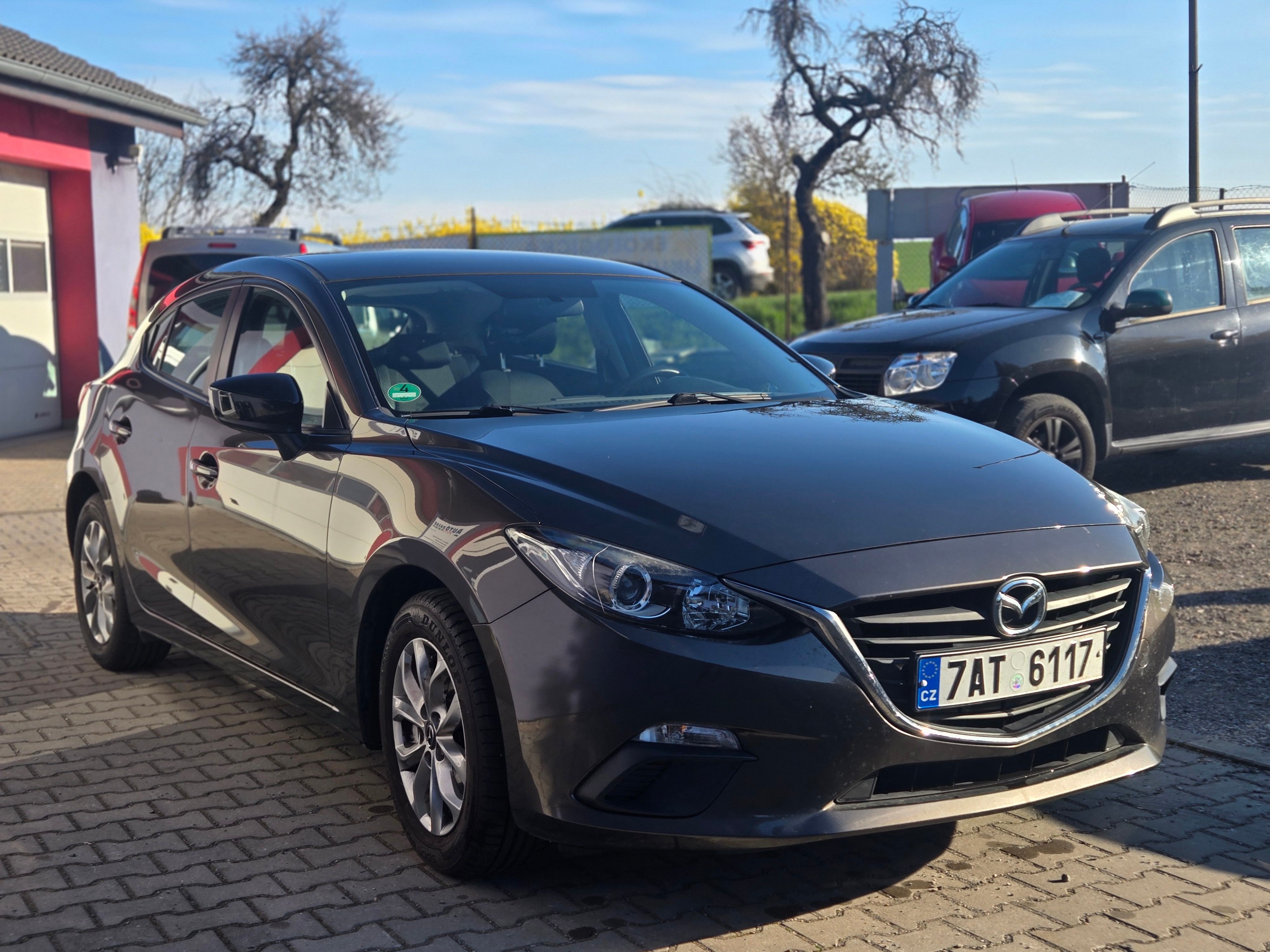 Mazda 3, 1,5-74kW+sada zimních AL kol - fotka 2