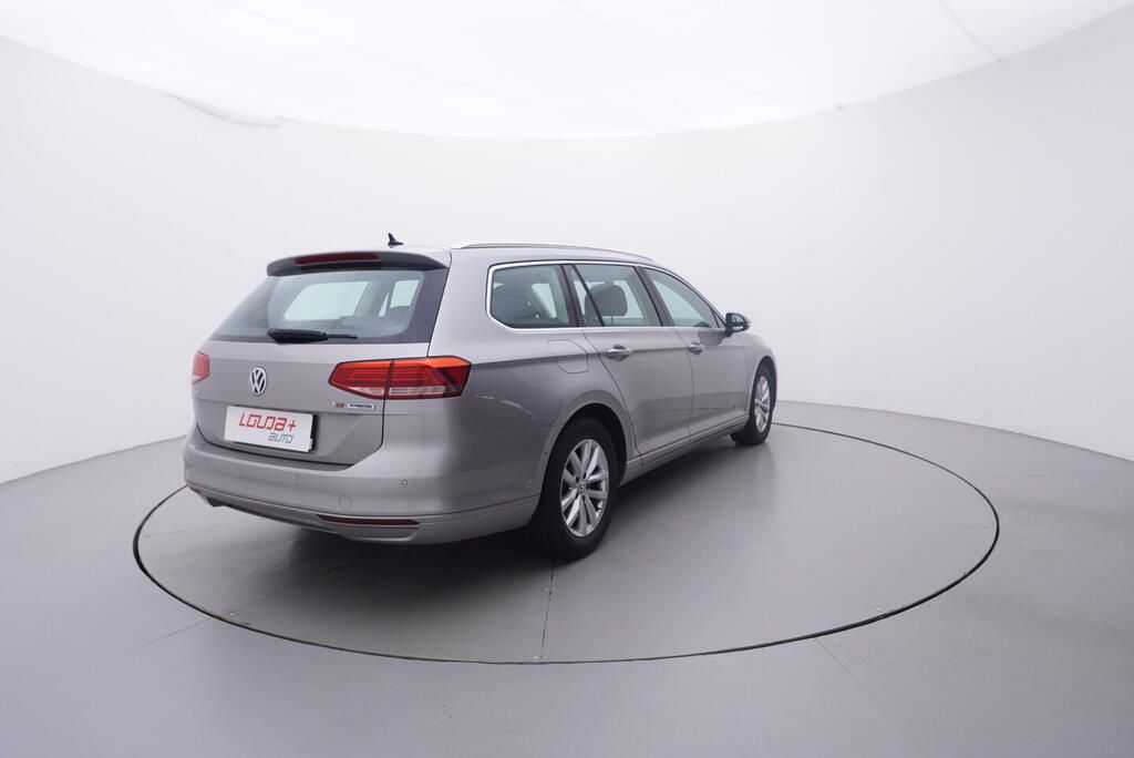Volkswagen Passat Variant, Comfortline 1.6 TDI 88 kW - fotka 5