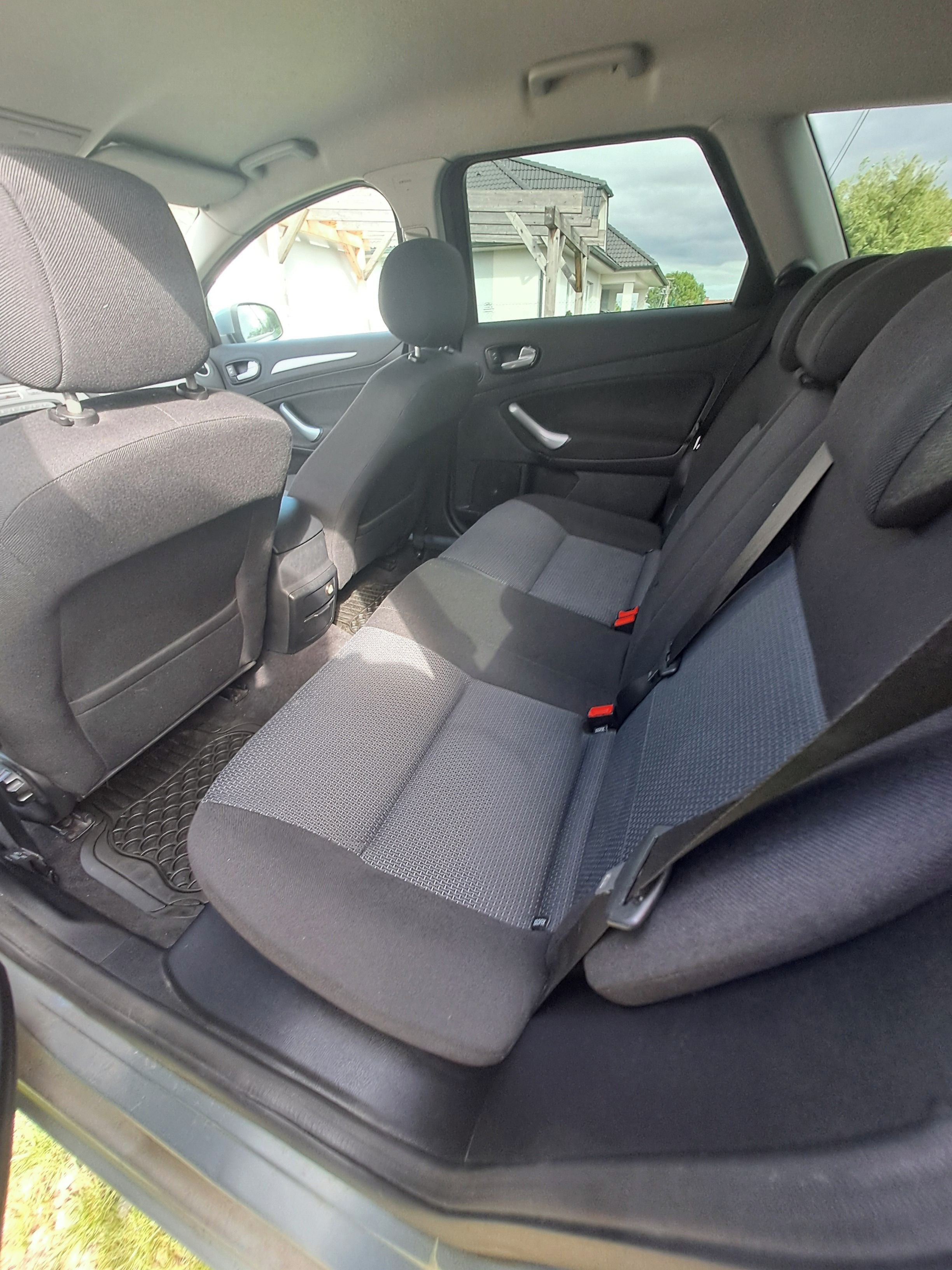 Ford Mondeo, Mondeo r.2008, 2.0, servisován - fotka 6