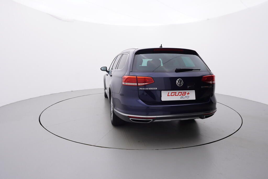Volkswagen Passat, Alltrack 2.0 TSI 162 kW - fotka 4
