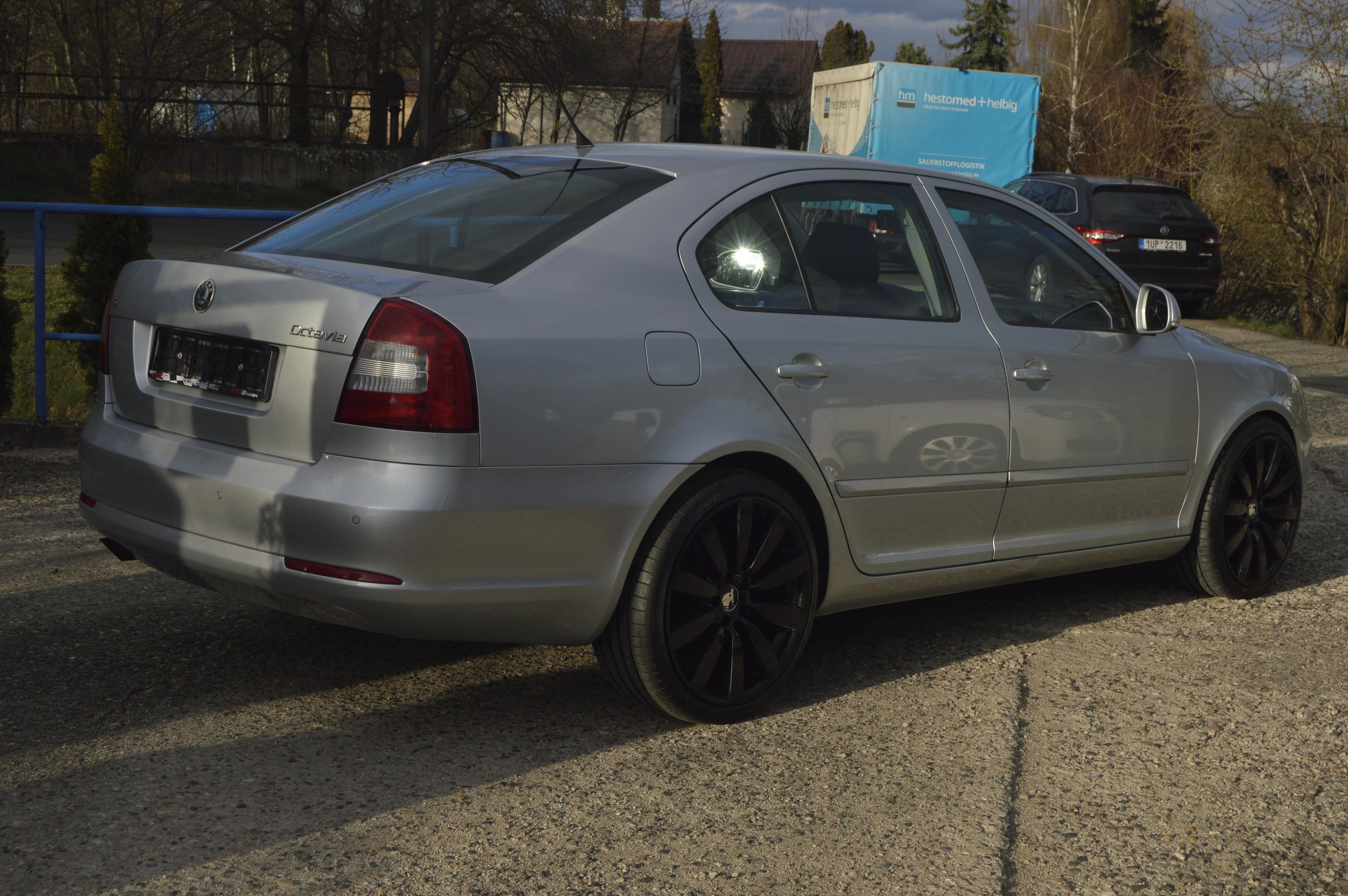 Škoda Octavia, 1.8 TSI * SPORT * 19 KOLA  * - fotka 5