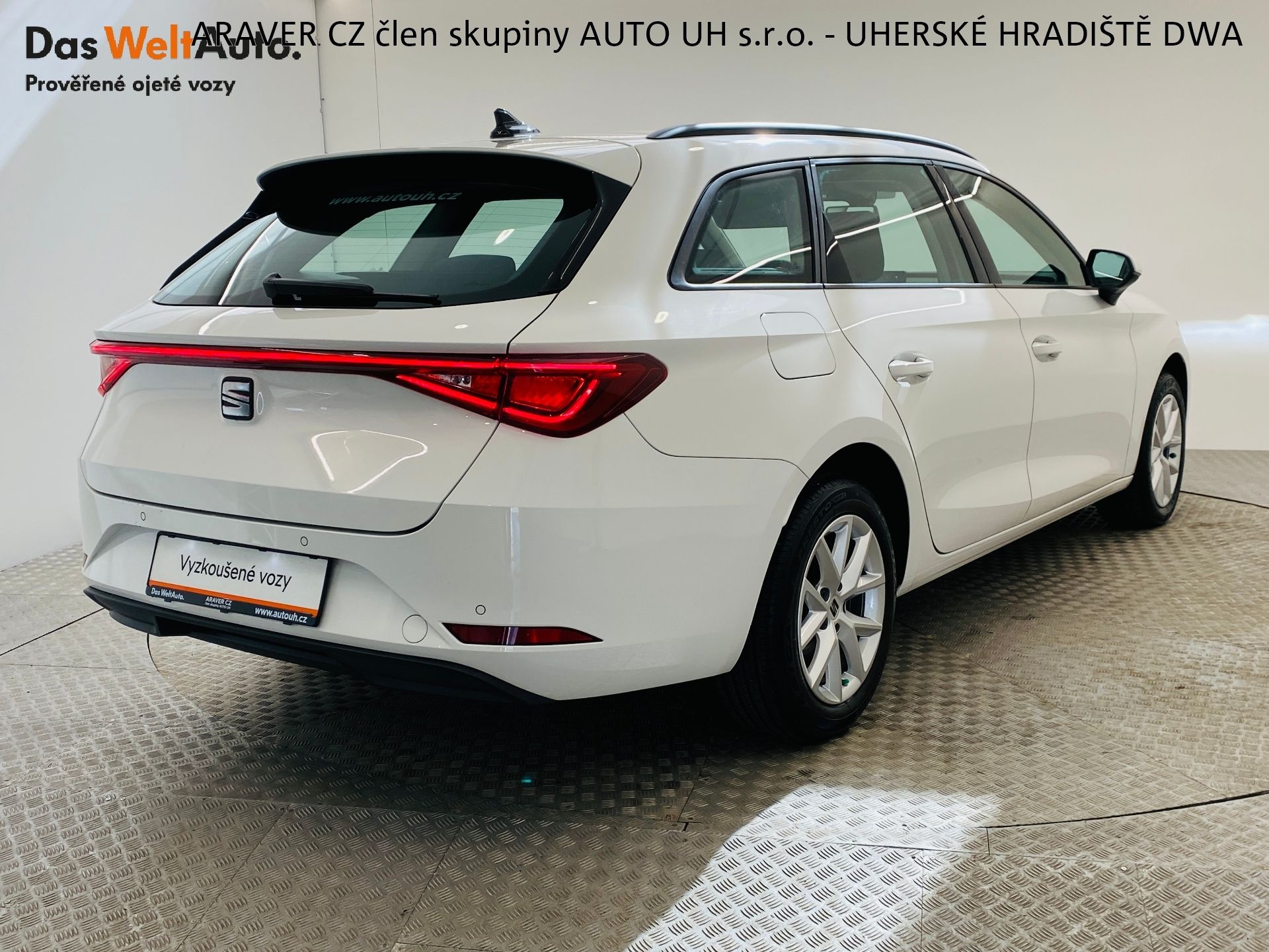 Seat Leon, STYLE 2.0TDI 110kW DSG - fotka 2
