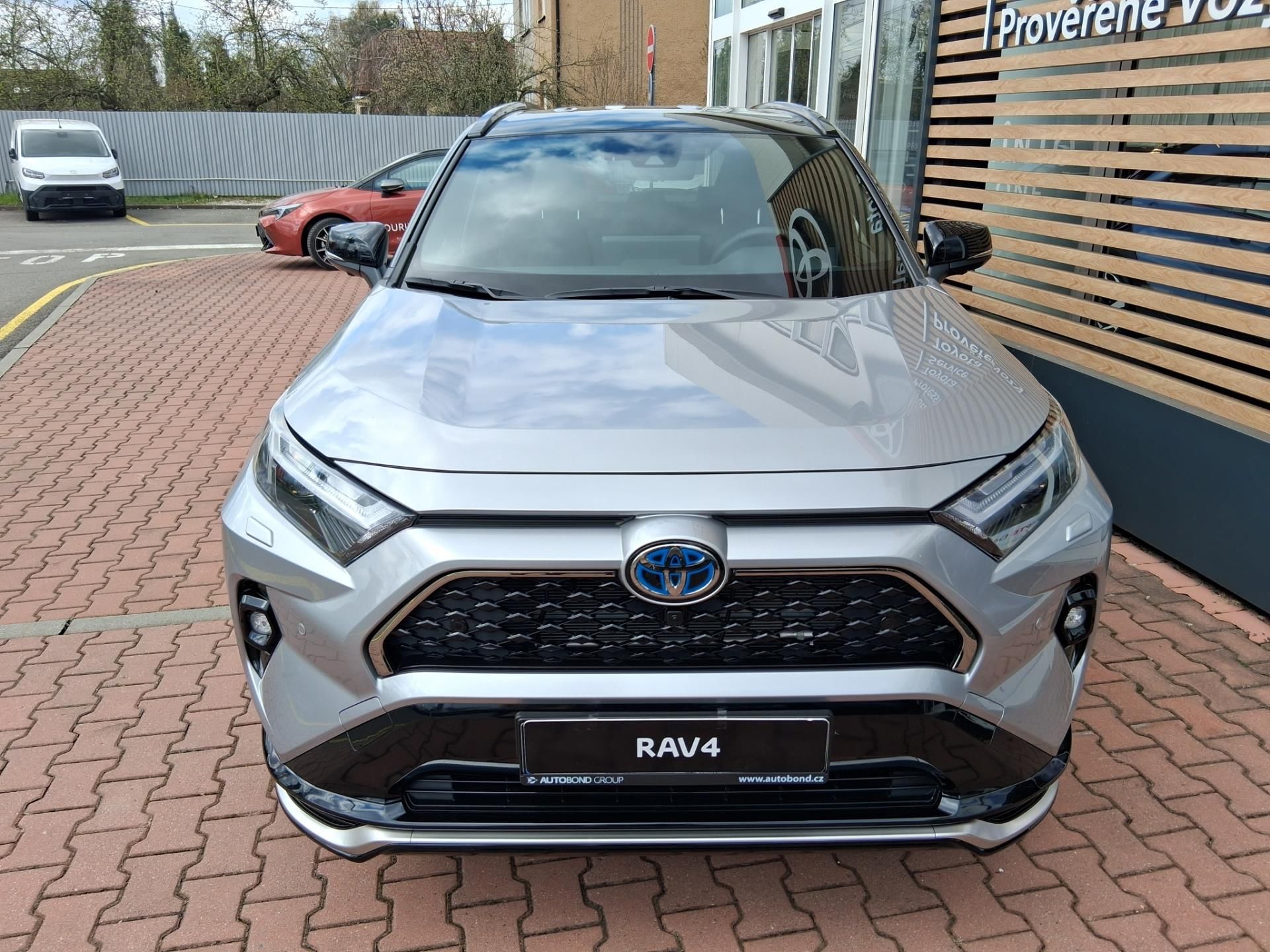 Toyota Rav4, 2,0 PHEV Selection 4x4 - fotka 2