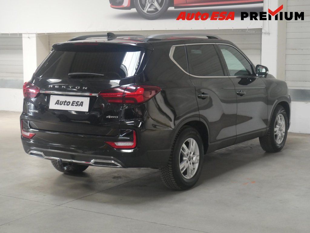 SsangYong Rexton, 2.2 e-XDI 4x4,7míst,ČR - fotka 4