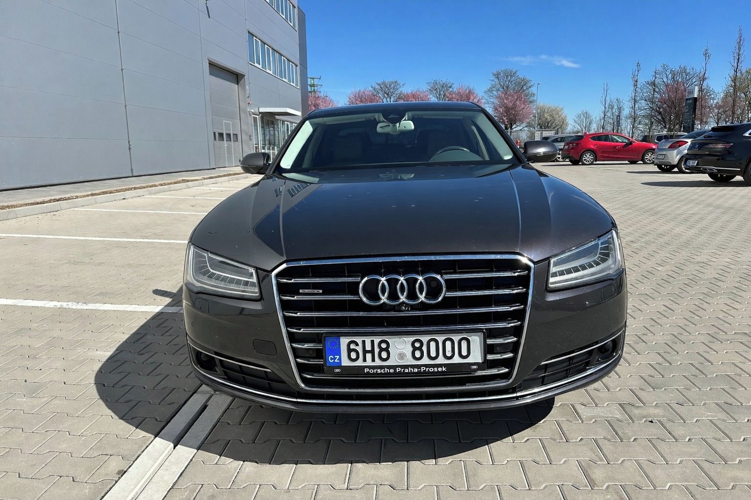 Audi A8, 3.0 TDi 190kw, ČR, 2.maj,serv. - fotka 2