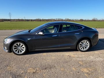 MODEL S 90D nabíjení zdarma