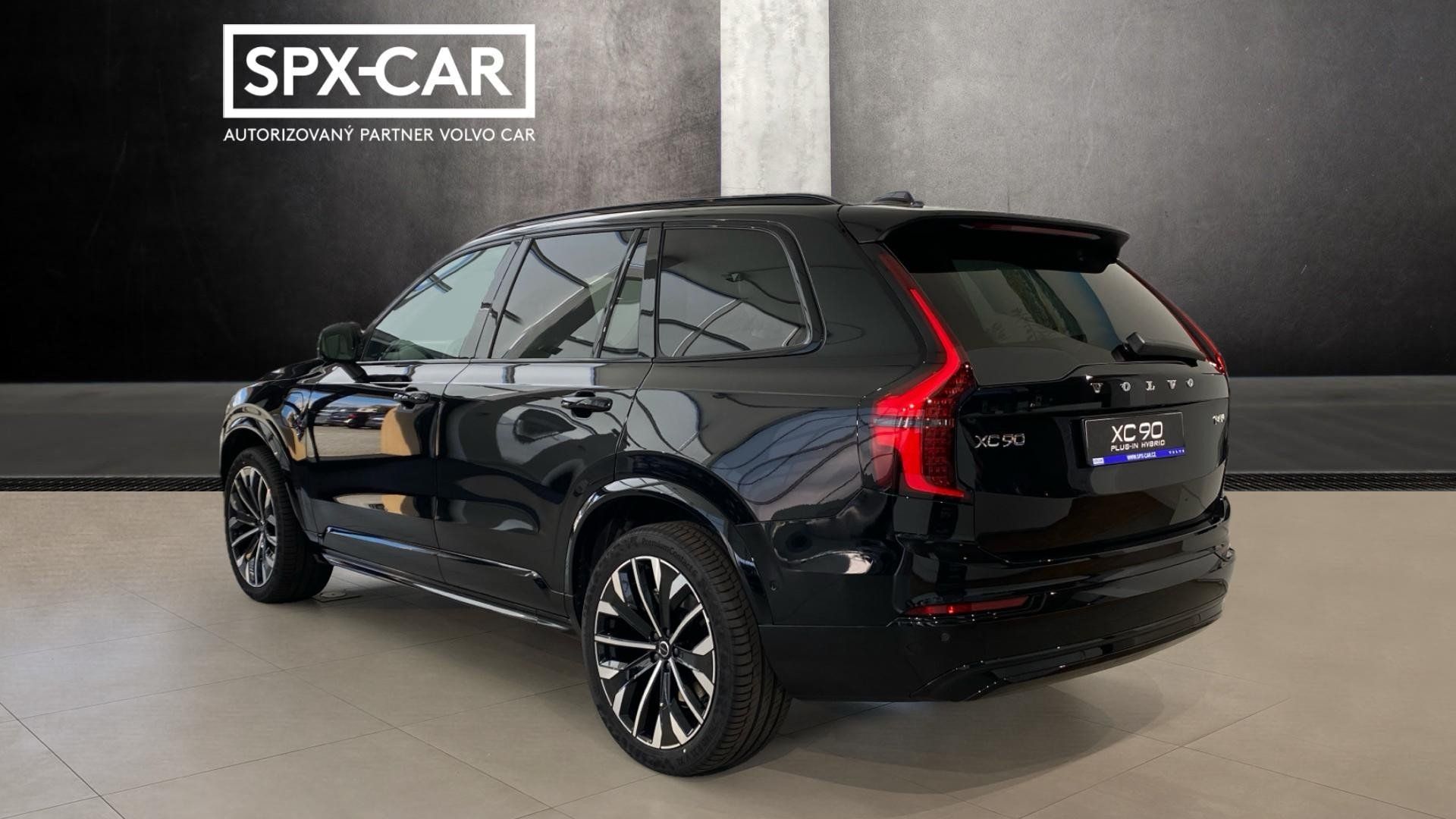 Volvo XC90, PLUS DARK, B5 AWD, 184+10 kW / - fotka 4