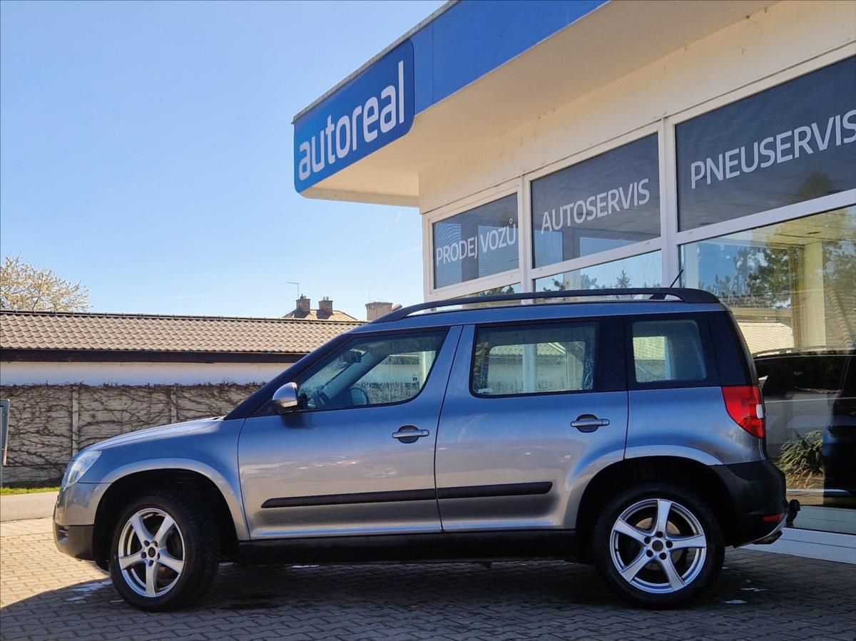 Škoda Yeti, 2,0 TDI ALU Z,L17 VÝHŘEV KLIMA - fotka 2