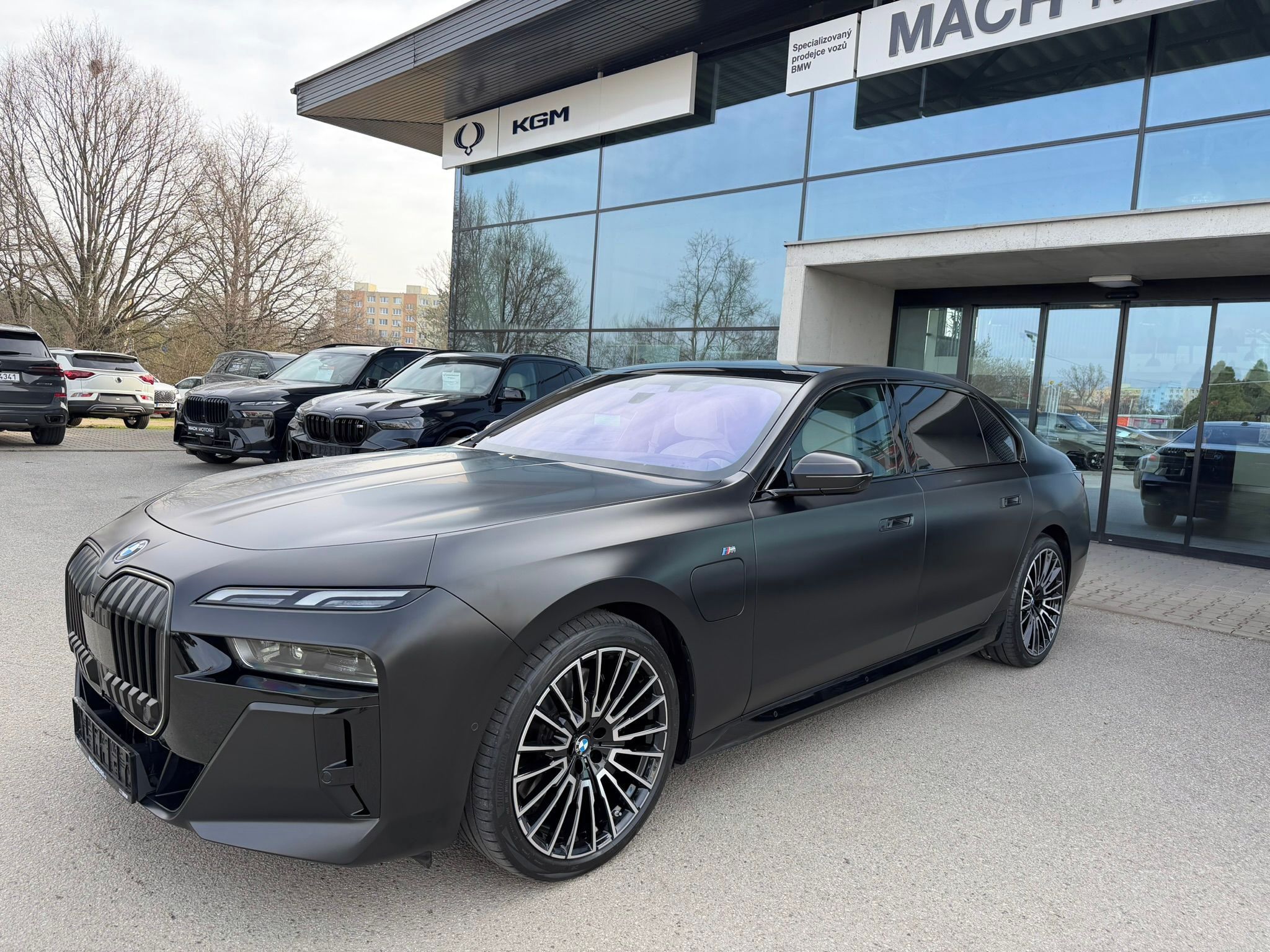 BMW Řada 7, BMW 750e xDrive 07/2025 TV - fotka 6